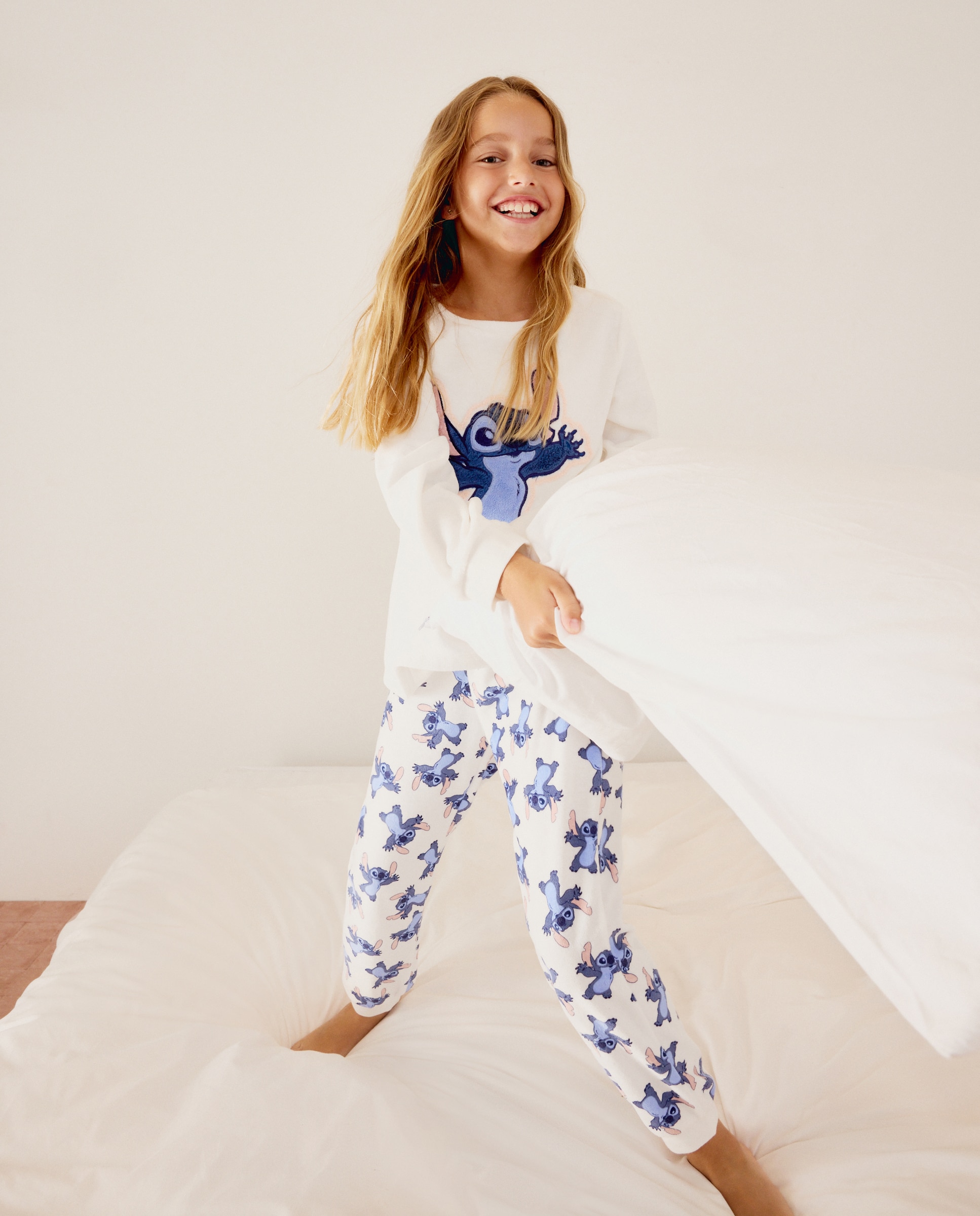 Imagem 0 de Pijama de Velour com Fantasia Stitch