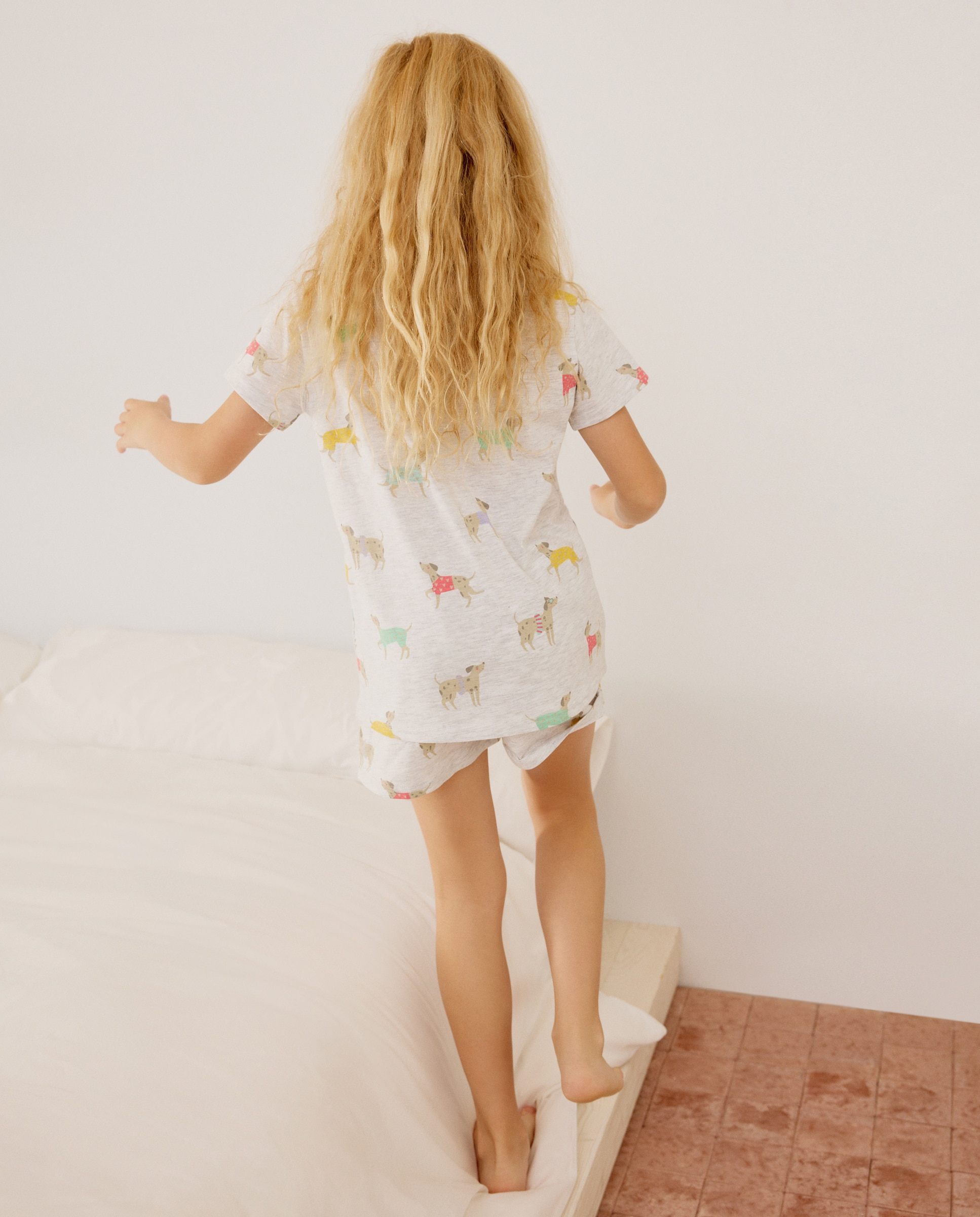 Pijama Curto com Estampado de Cães Cinzento-3
