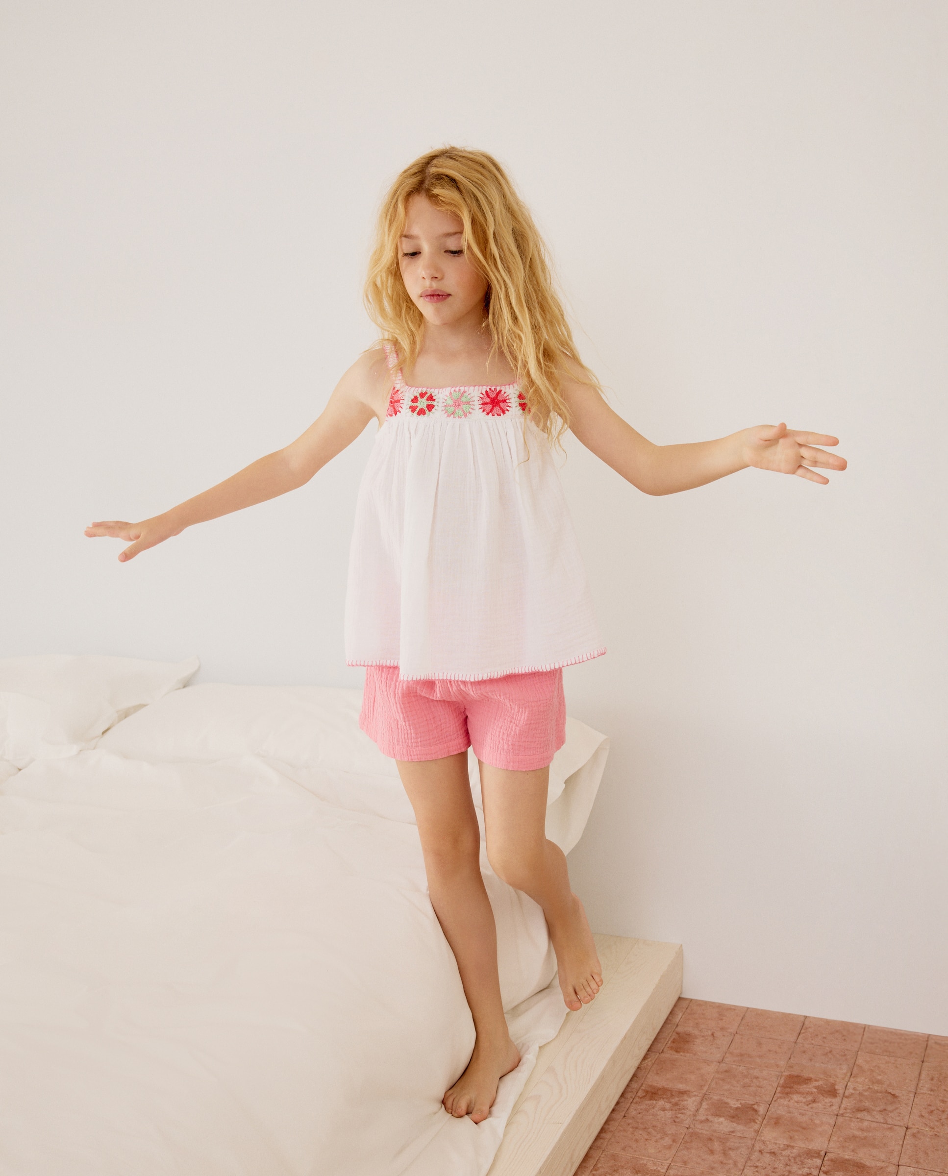 Pijama Curto Completo Plano e com Crochet Rosa-4