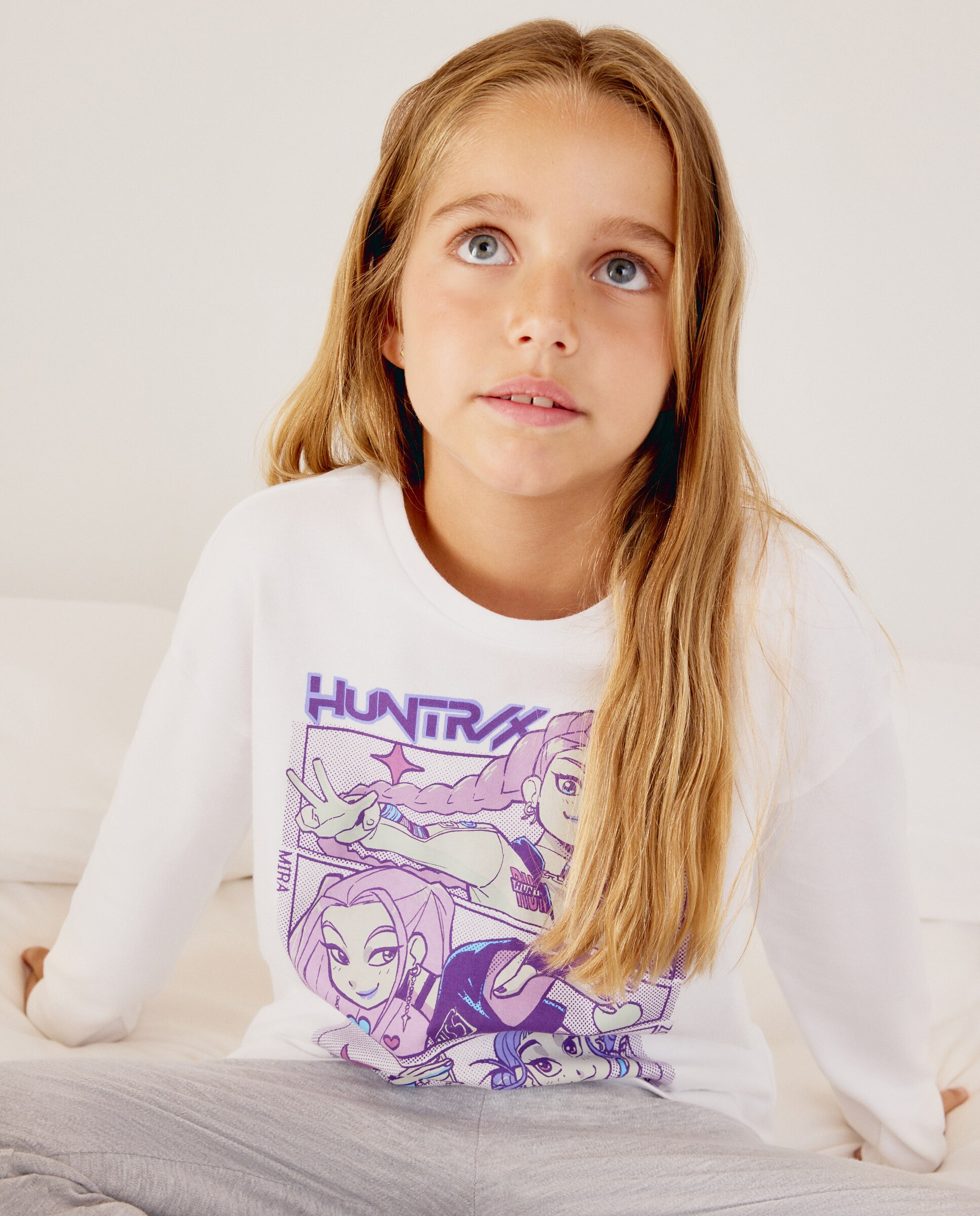 T-shirt de Decote Redondo e Manga Comprida com Fantasia K-Pop Grupo Cotton Juice Branco-2