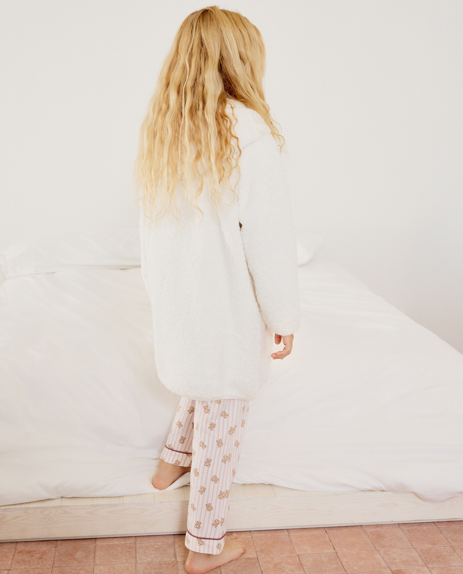 Robe Sherpa com Fecho de Correr e Urso Cotton Juice Bege-3