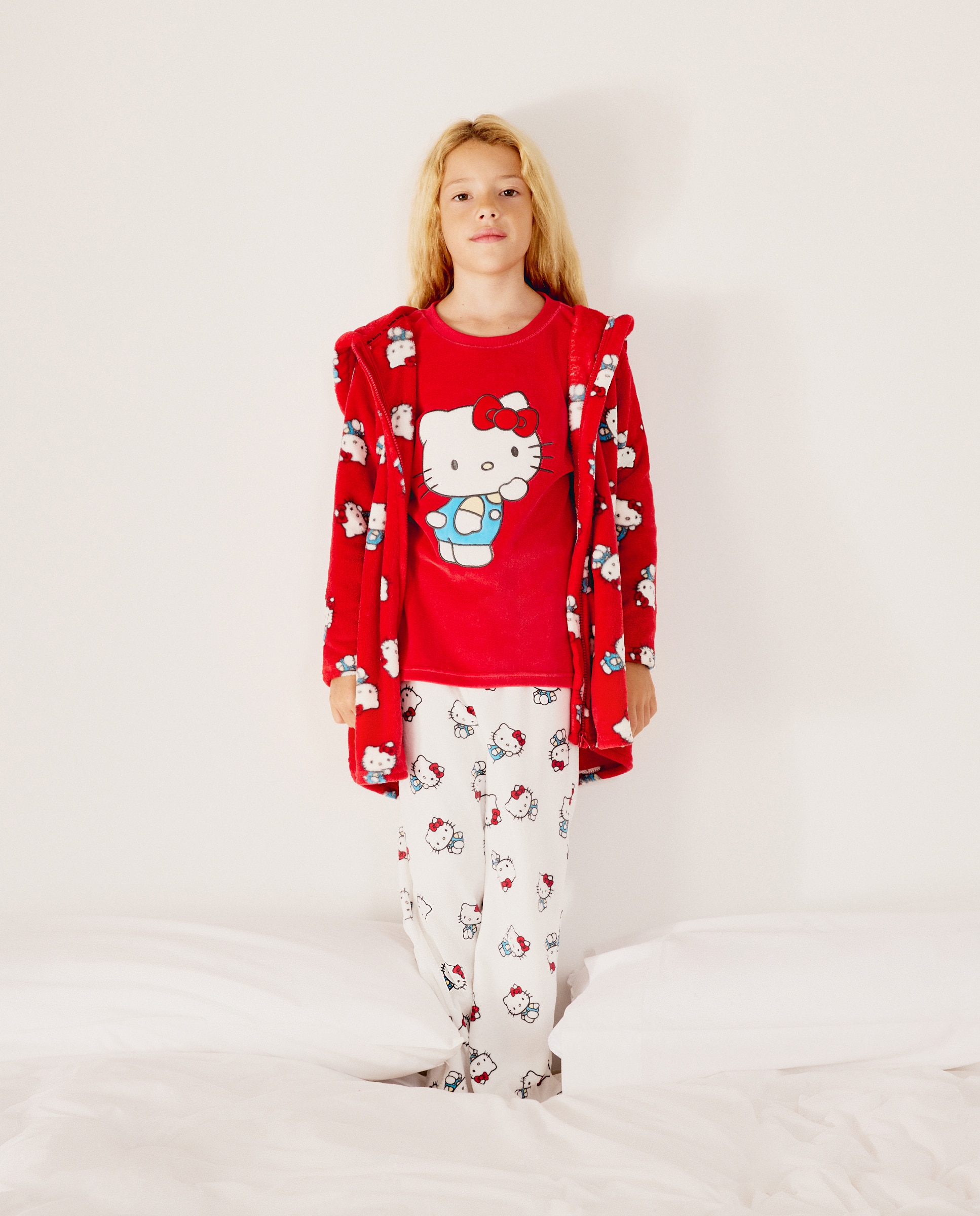 Imagen 3 de Bata con fantasía HELLO KITTY de niña - Cotton Juice - Rojo Rojo