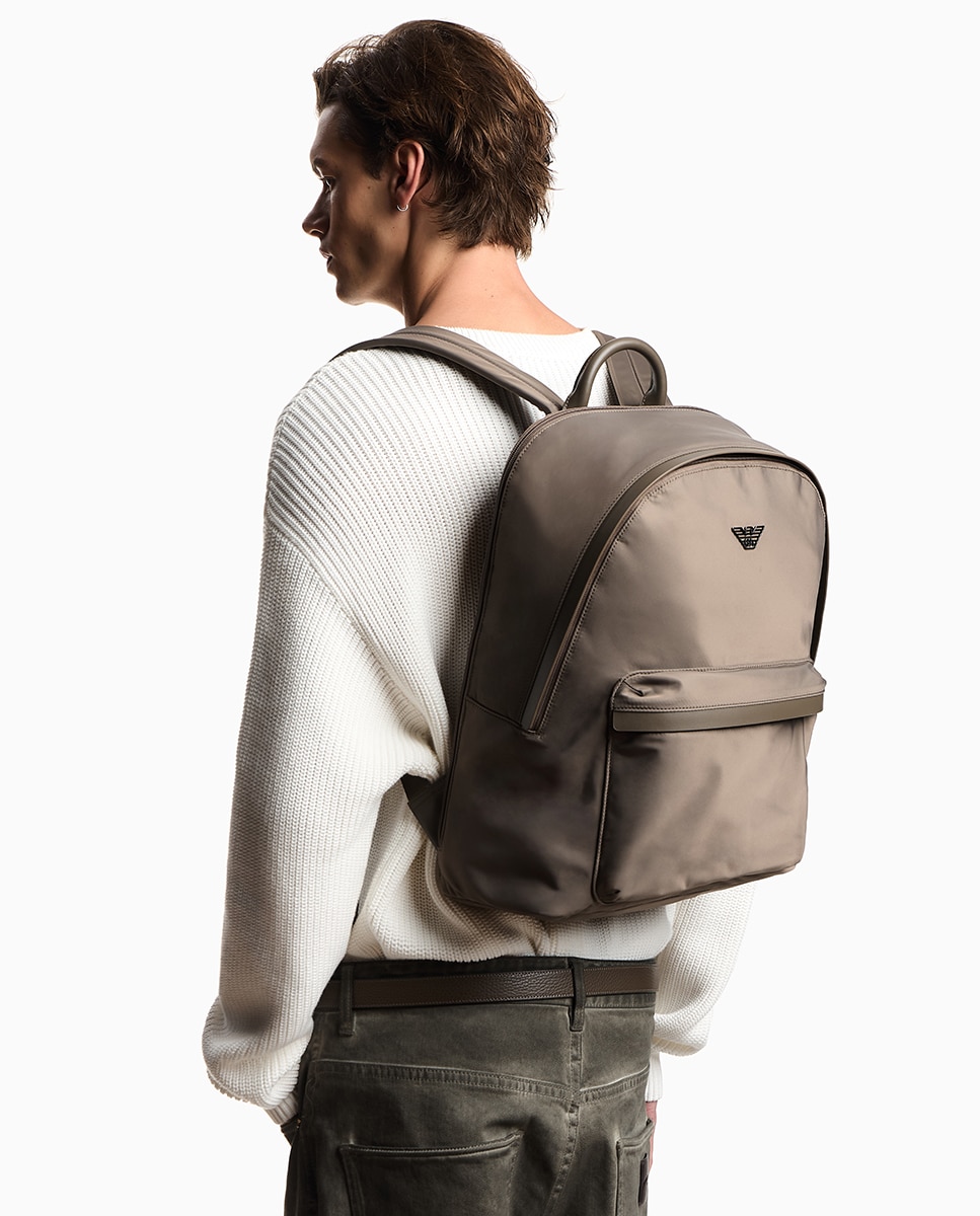 Mochila de Nylon Reciclado Taupe-6