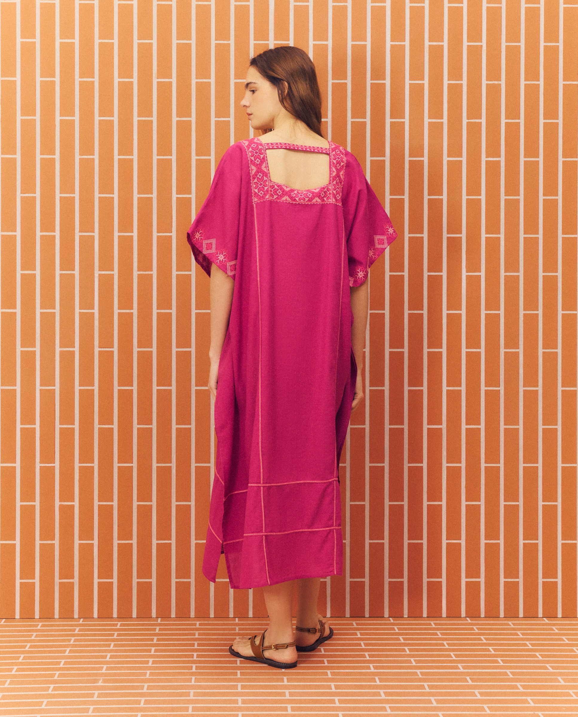 Kaftan Comprido de Ponto de Cruz 240 Fúcsia-2