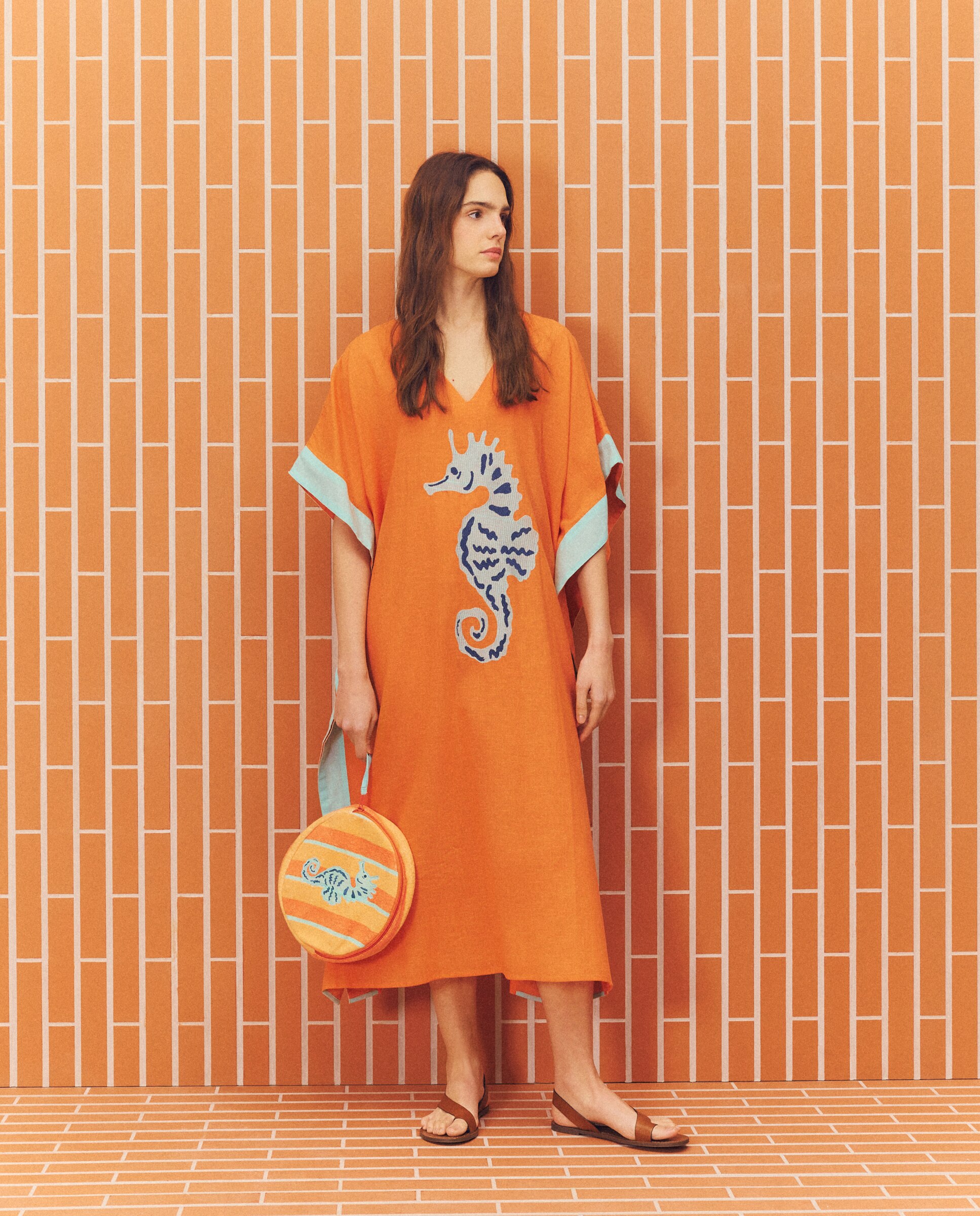 Imagem 0 de Kaftan Liso com Detalhes de Cavalos-Marinhos