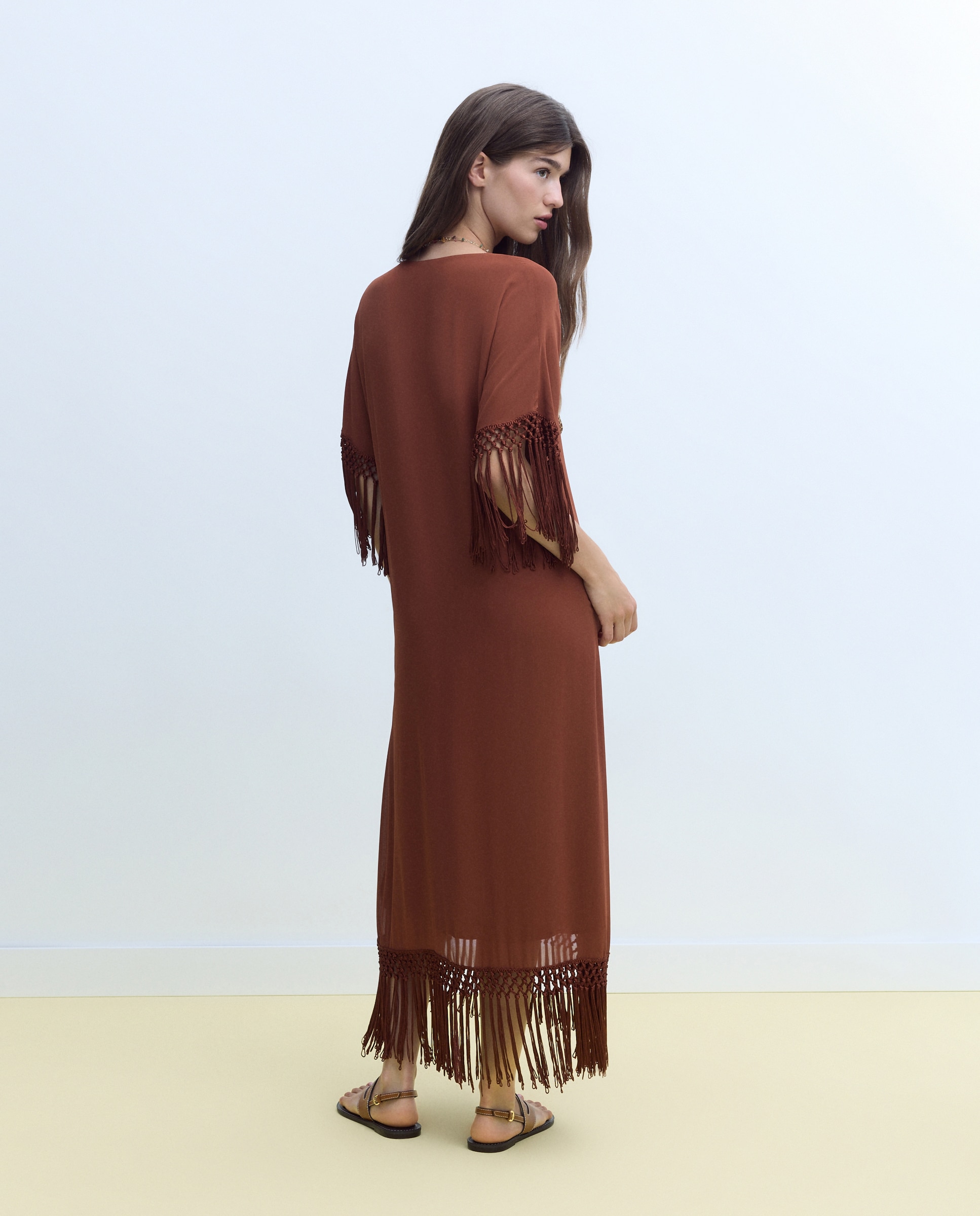 Vestido com Detalhe de Franjas Torrado-3