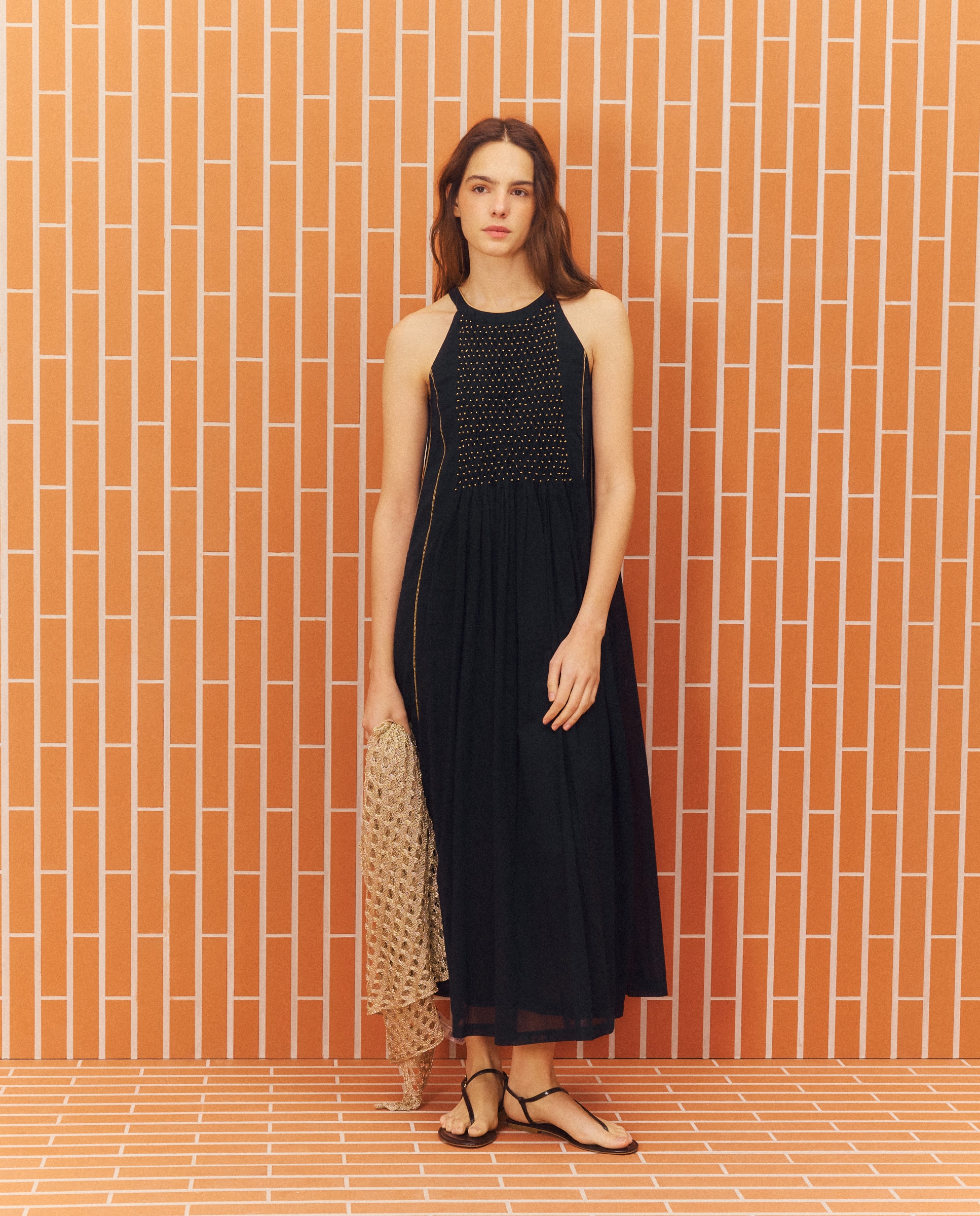 Imagem 0 de Vestido Halter com Detalhe de Beadings