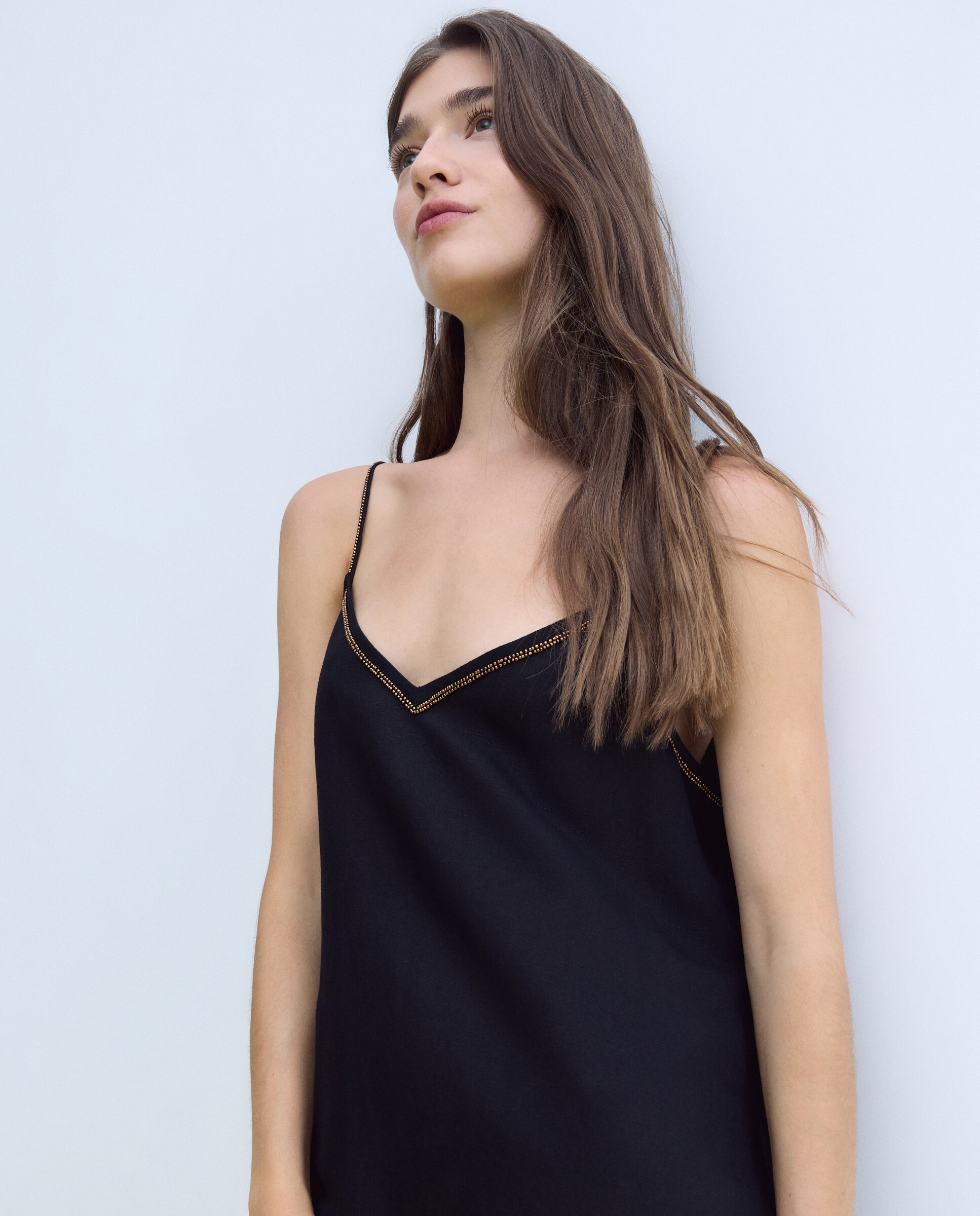 Vestido de Linho Liso Preto-3
