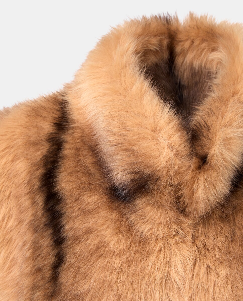 Colete em Pelo Sintético 730 Camel-6