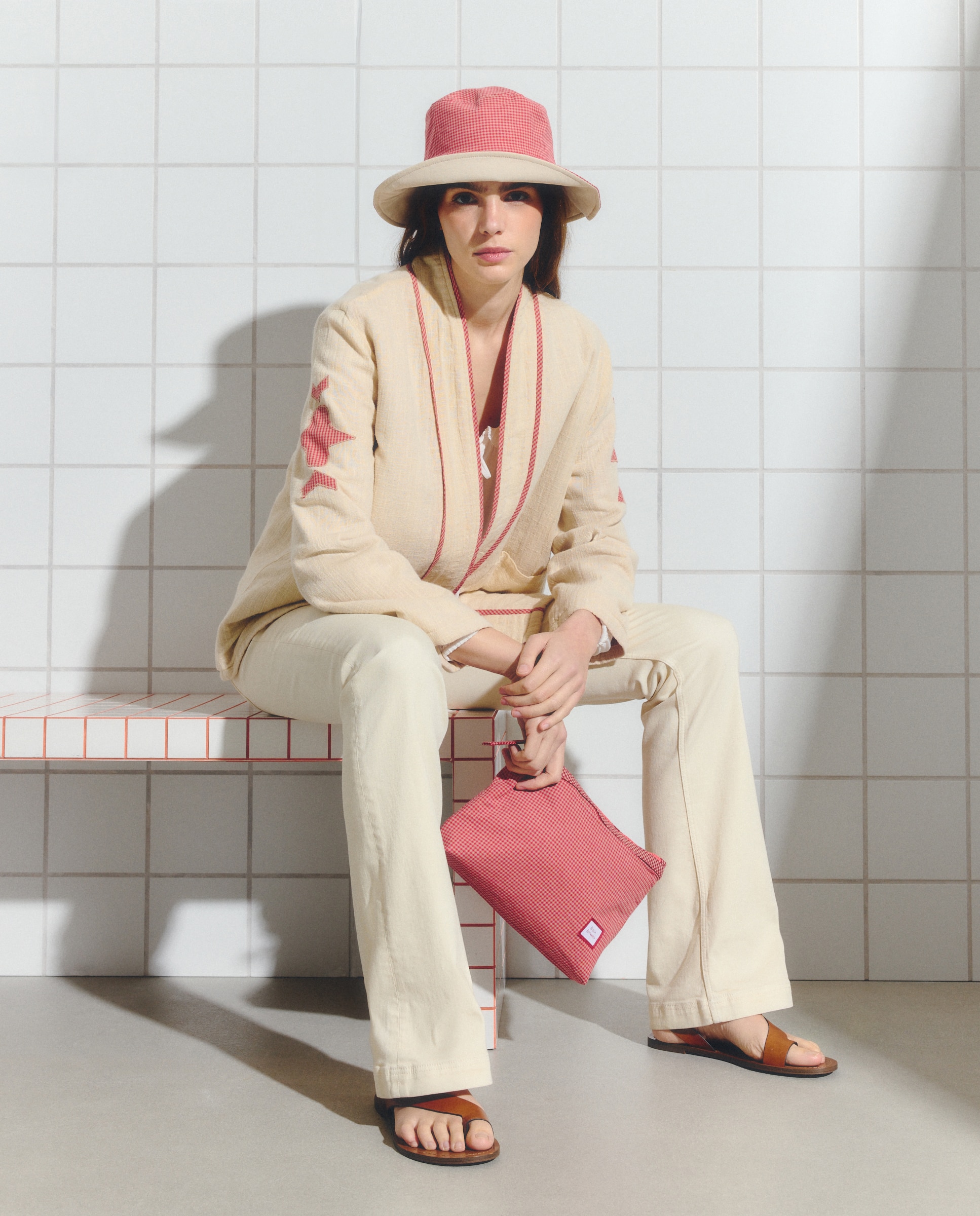 Imagem 0 de Casaco com Trabalho Bordado