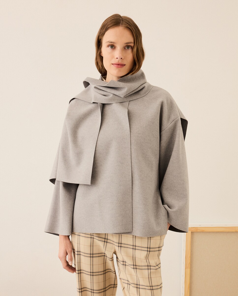 Casacão Ligeiro com Detalhe de Cachecol Cinzento-claro-2