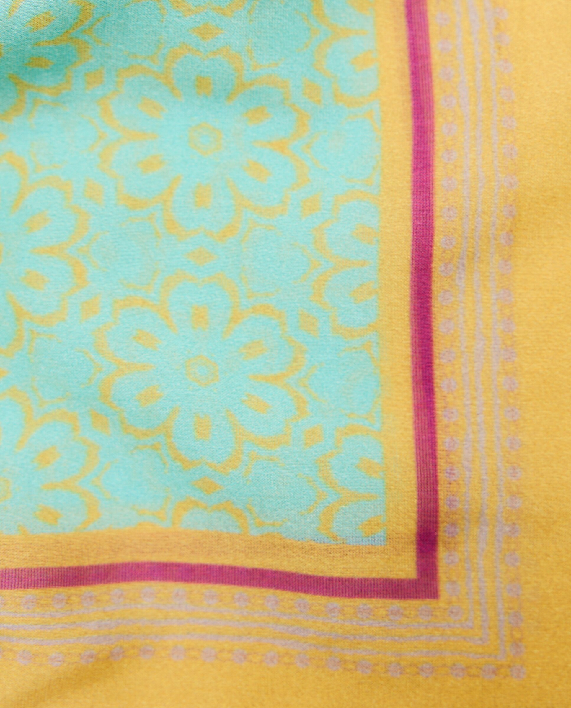 Lenço Estampado 65x65 390 Ouro-4