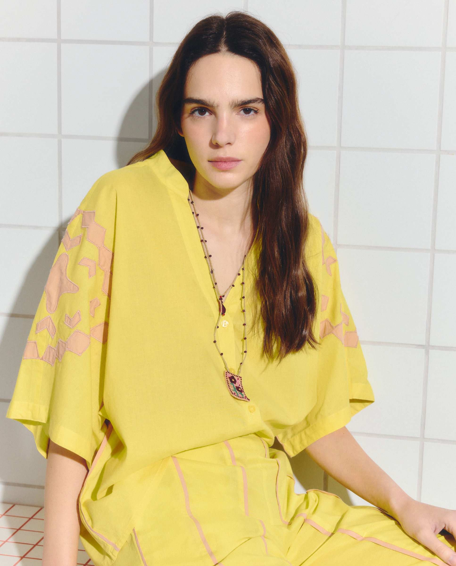 Imagem 0 de Camisa com Bordado Geométrico