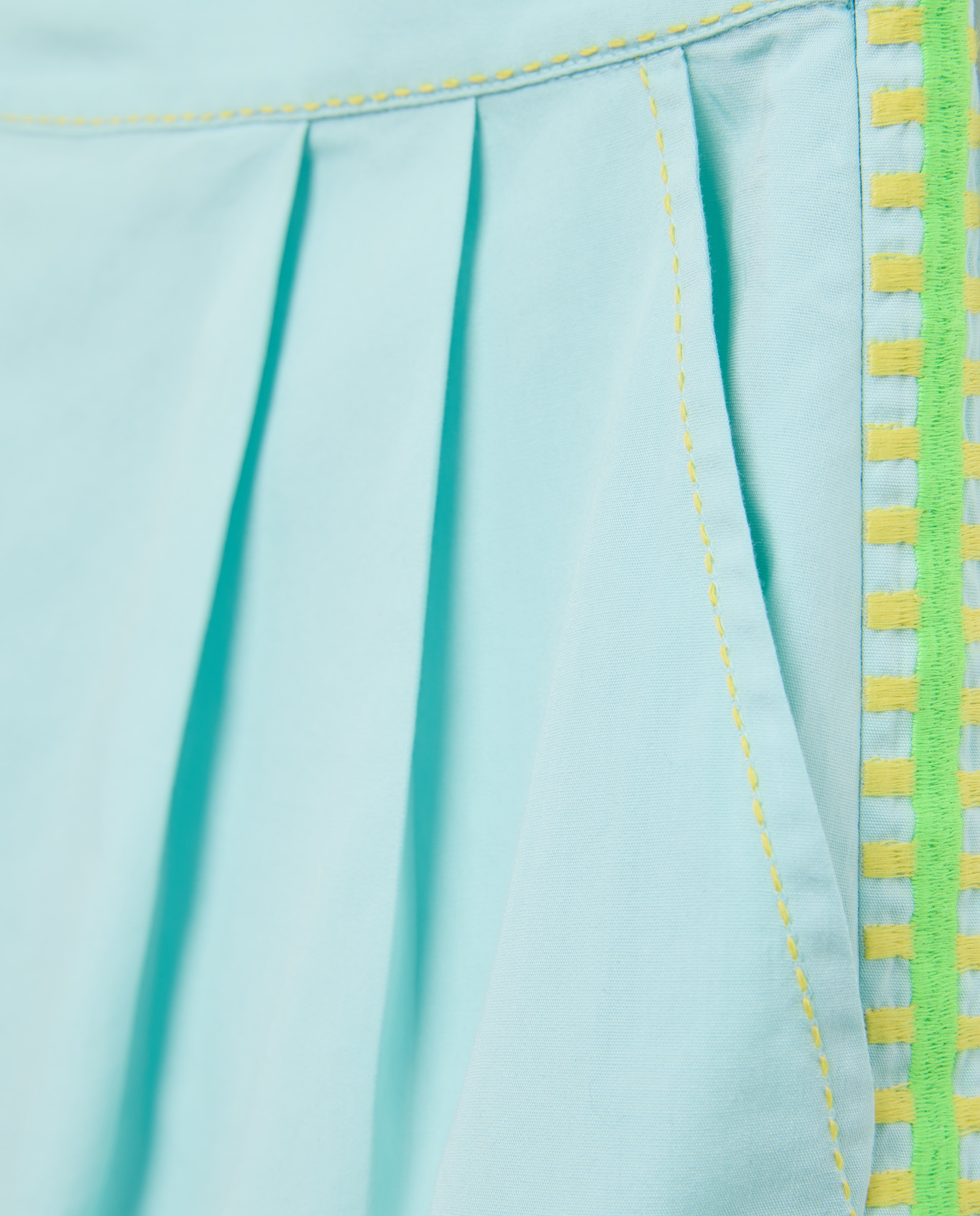 Calções com Detalhe Bordado 582 Verde Água-5