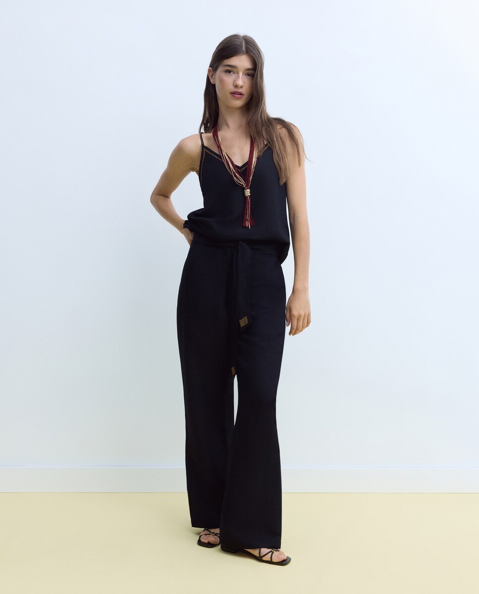 Imagen 0 de Pantalón de lino de mujer en color liso Negro