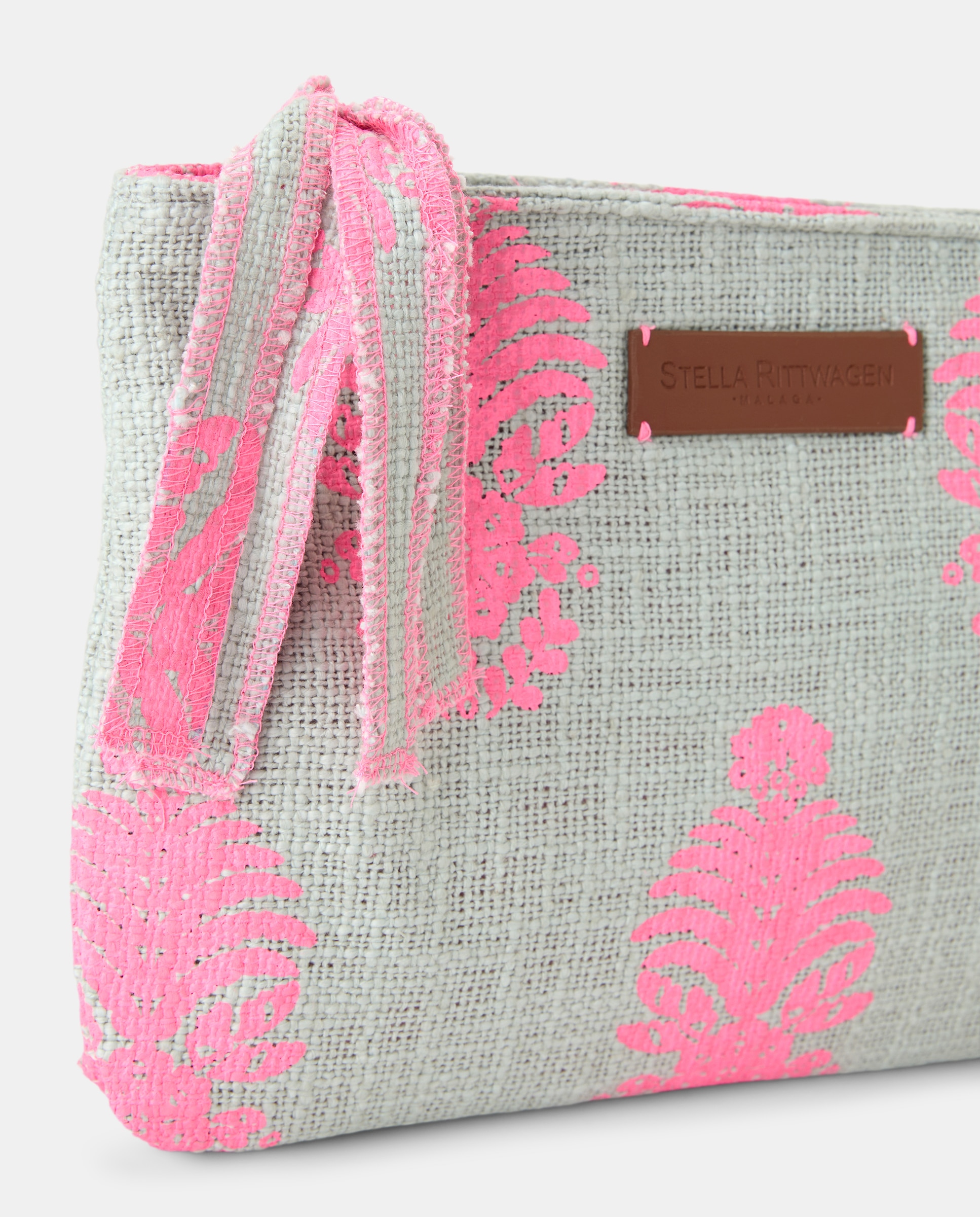 Nécessaire Perfurado Liso Rosa-4