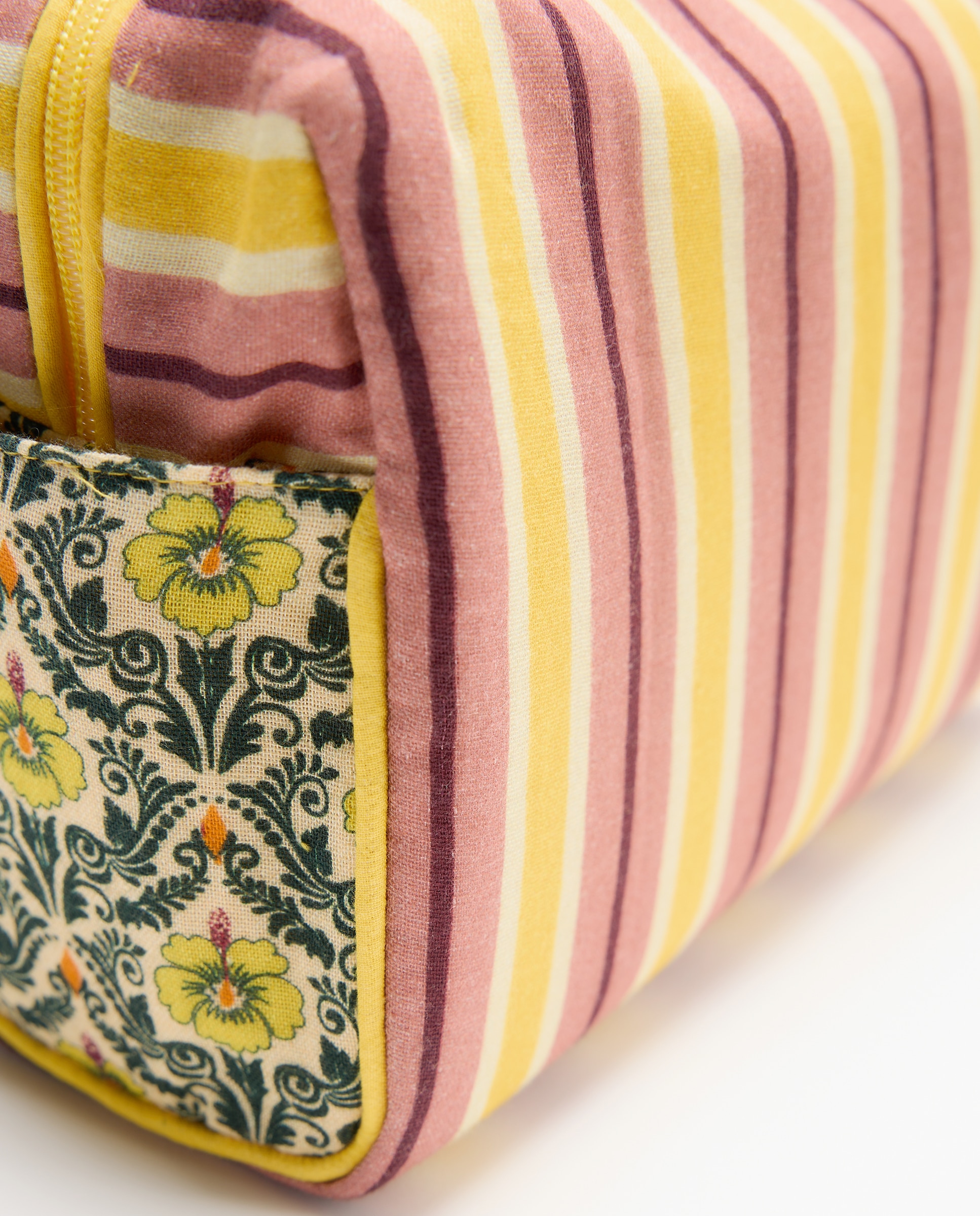 Nécessaire Quadrado 310 Amarelo Claro-4