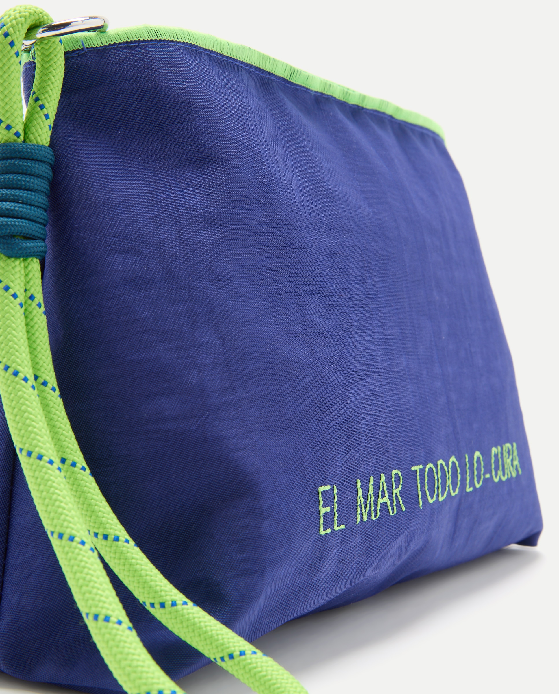 Nécessaire com Corda e Estampado de Texto 400 Azul-4
