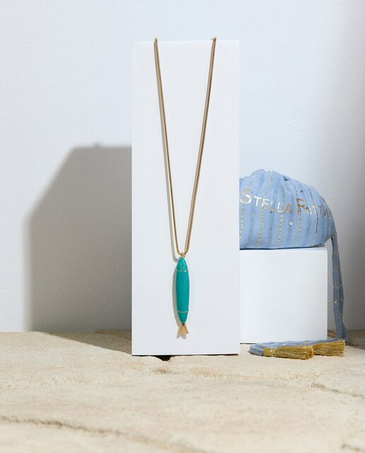 Imagen 0 de Collar largo con adorno en forma de pez