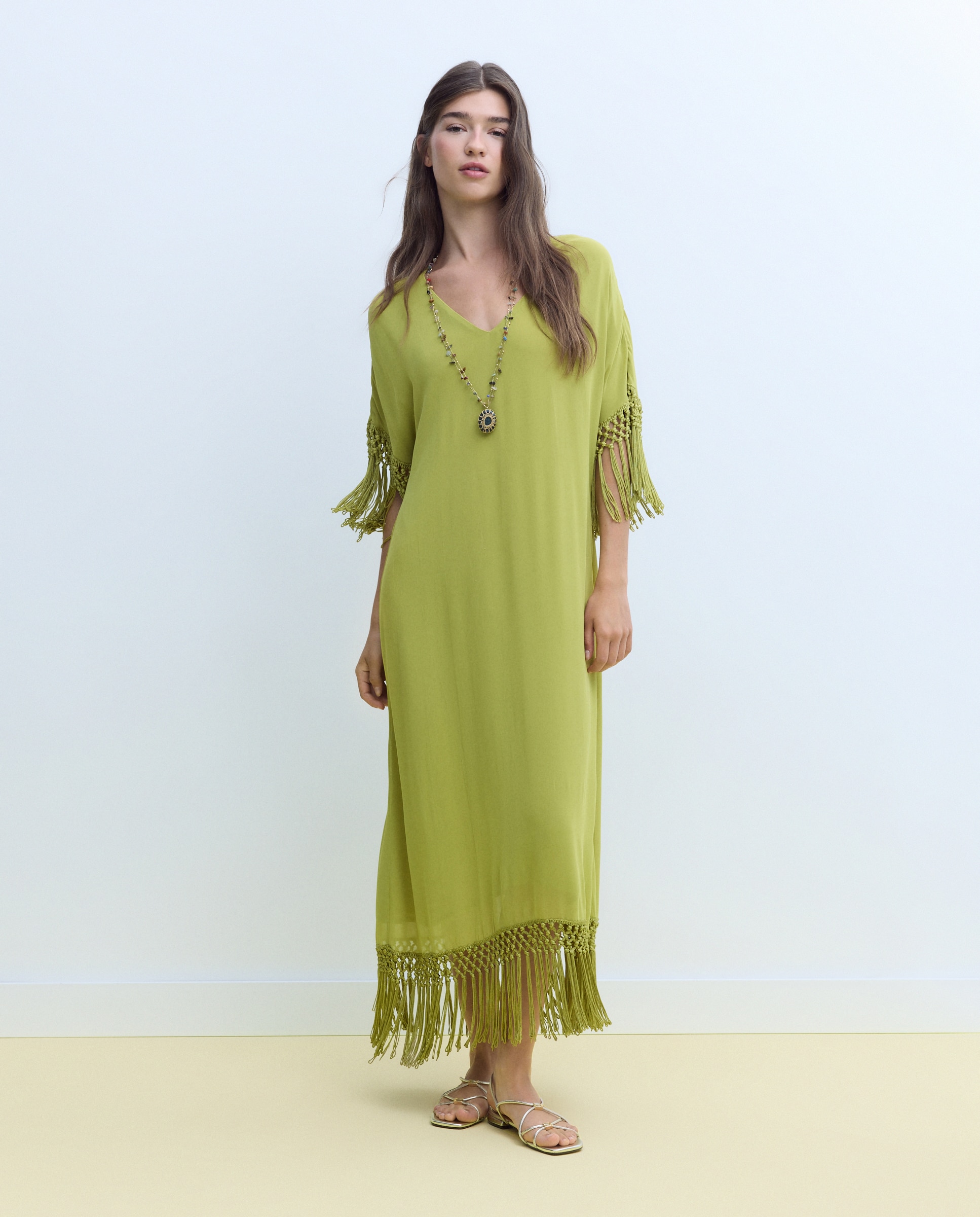 Vestido com Detalhe de Franjas 586 Lima-2