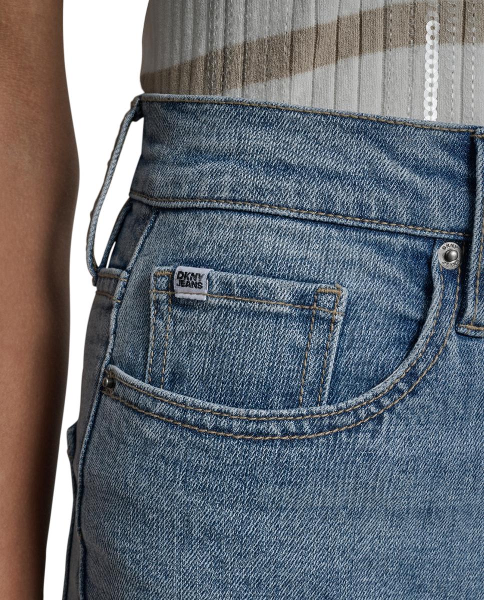 Jeans Straight com Cinco Bolsos Azul-claro-4
