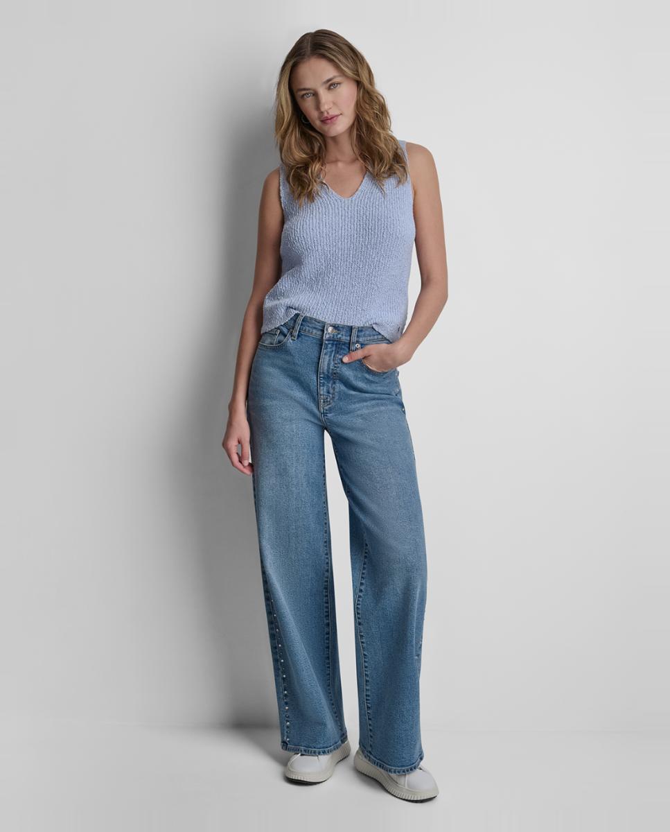 Imagem 0 de Jeans Straight com Fecho de Botão, Fecho de Correr e Detalhe de Tachas