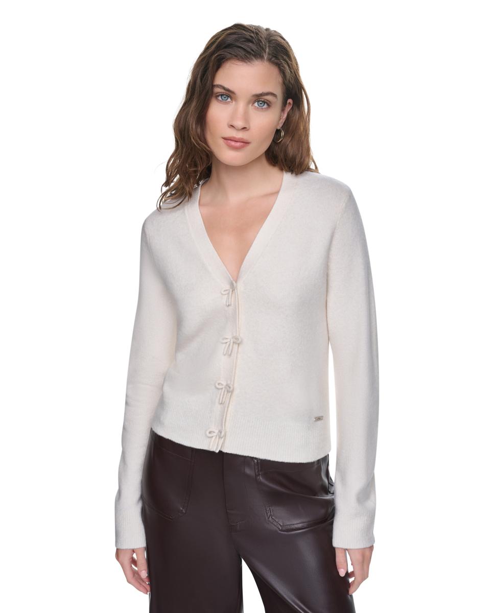 Imagem 0 de Cardigan com Decote em Bico e Fecho de Botões com Detalhe de Laços