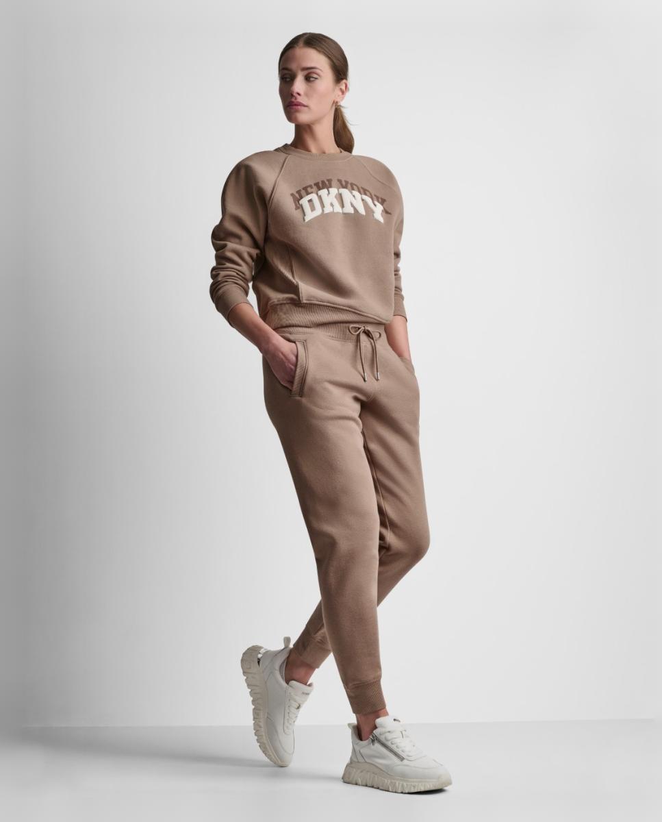 Sweatshirt com Detalhe de Logótipo no Peito Castanho-claro-2