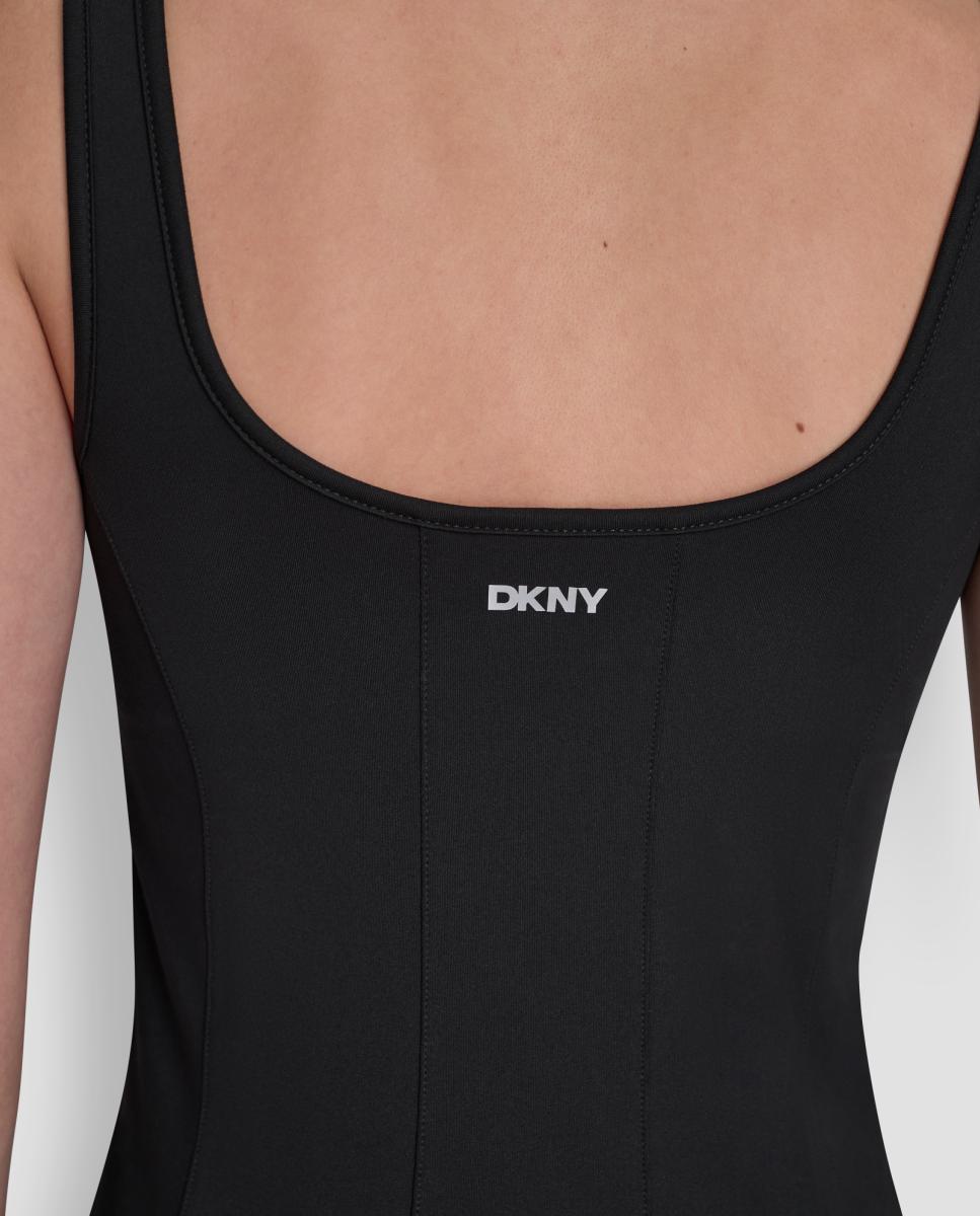 Vestido Desportivo Curto Preto-4