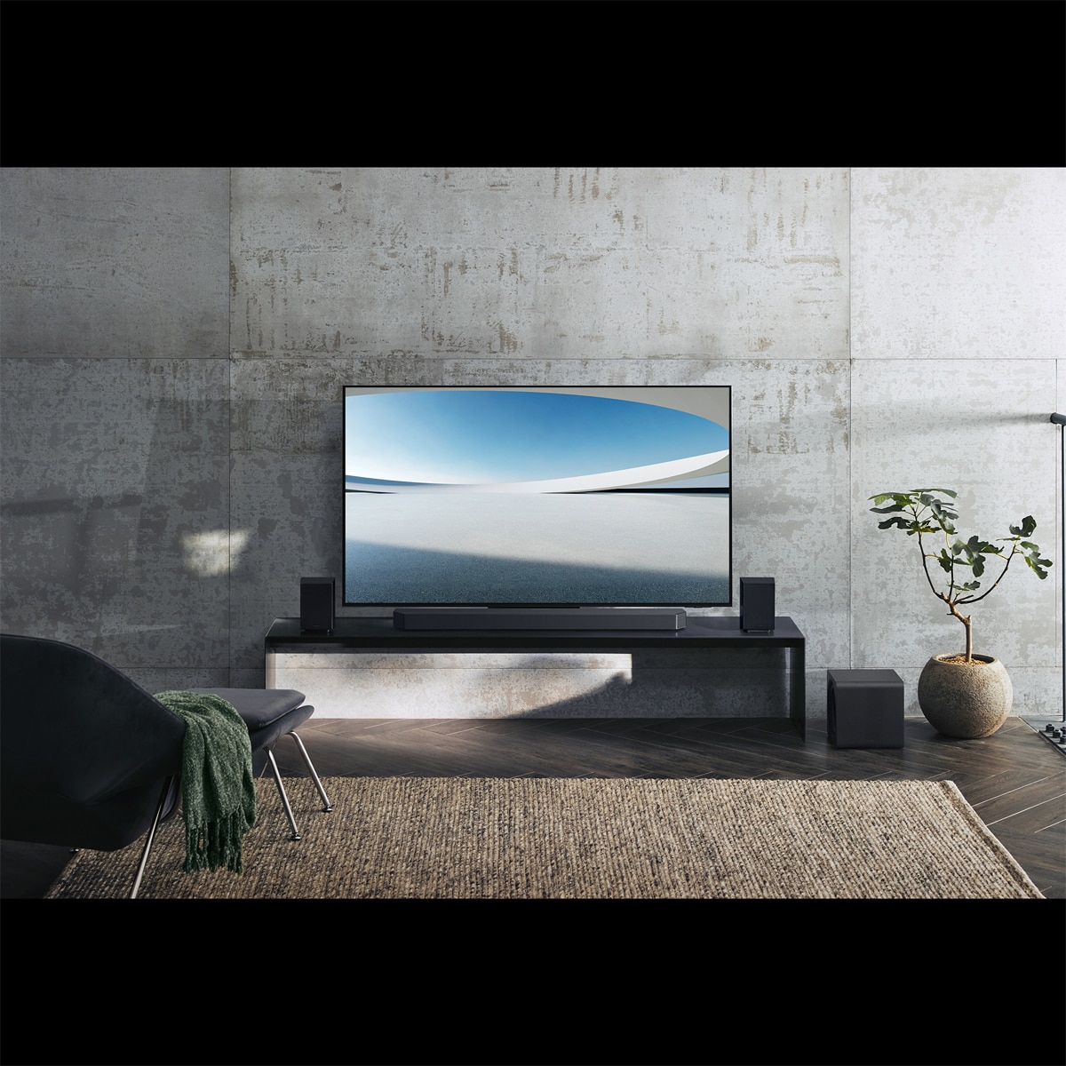 Barra de sonido Samsung 2025 HW-Q930F, Dolby Atmos y DTS: X, Q-Symphony, 9.1.4 con 17 altavoces, 580W, Subwoofer inalámbrico 8" de 200W, Wi-Fi (Reacondicionado Grado C) - Negro titanium Negro titanium-8