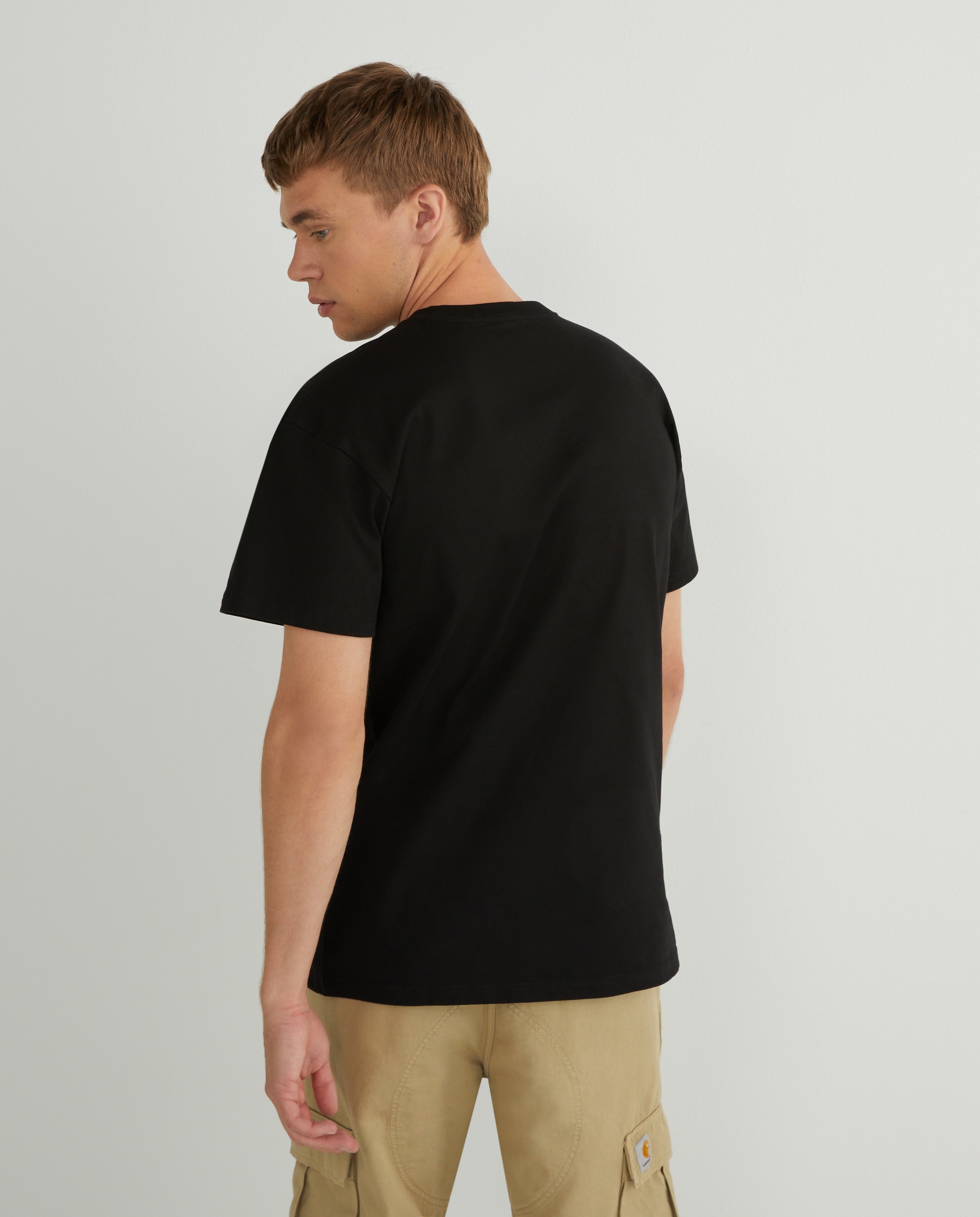 T-shirt com Manga Curta e Bordado Preto-1