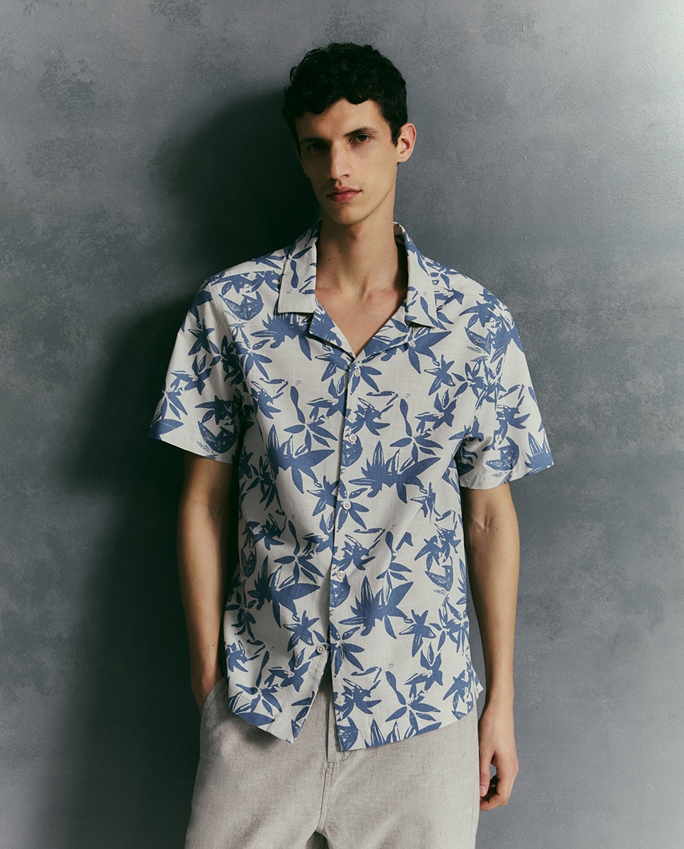 Sfera - Camisa manga corta estampada.