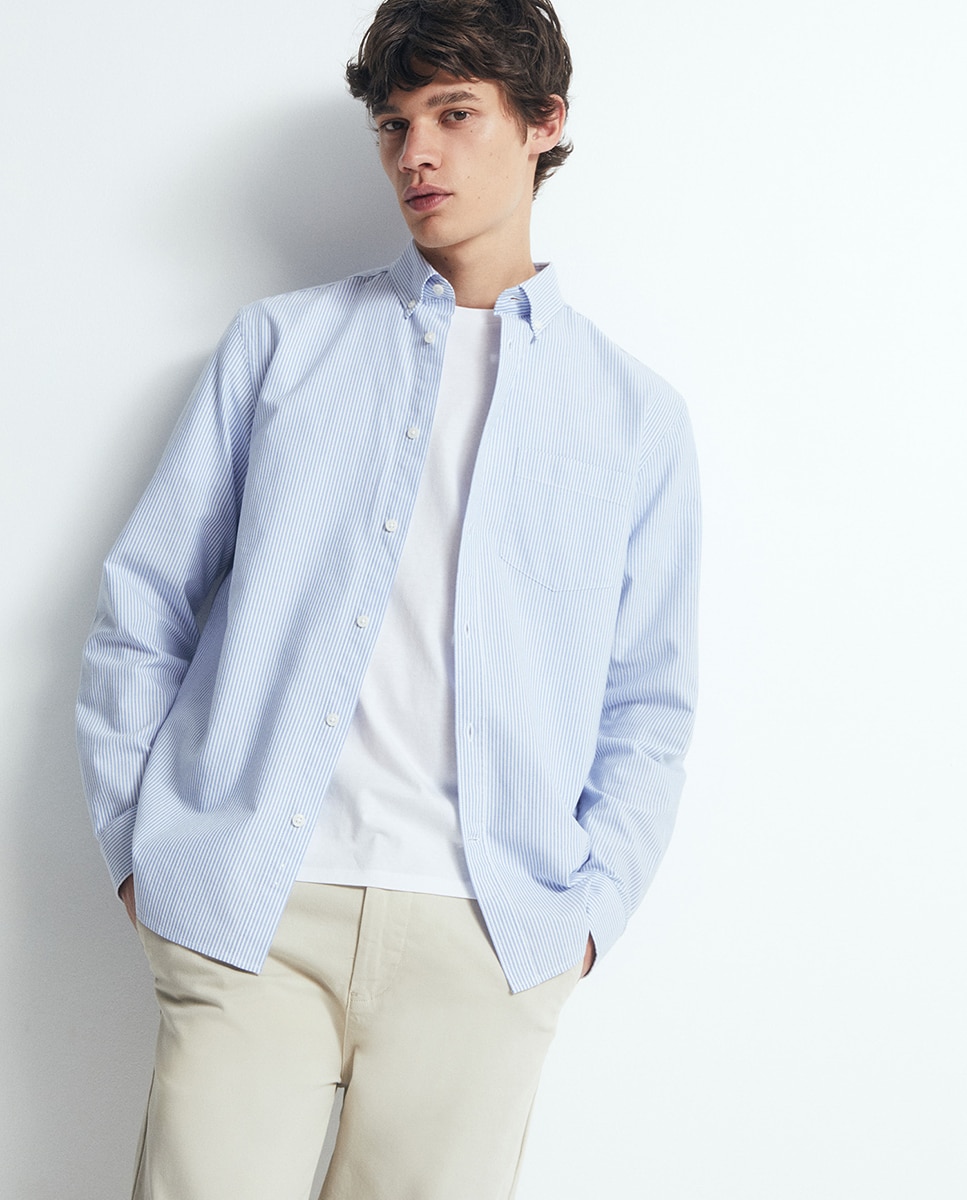 Sfera - Camisa regular oxford rayas.