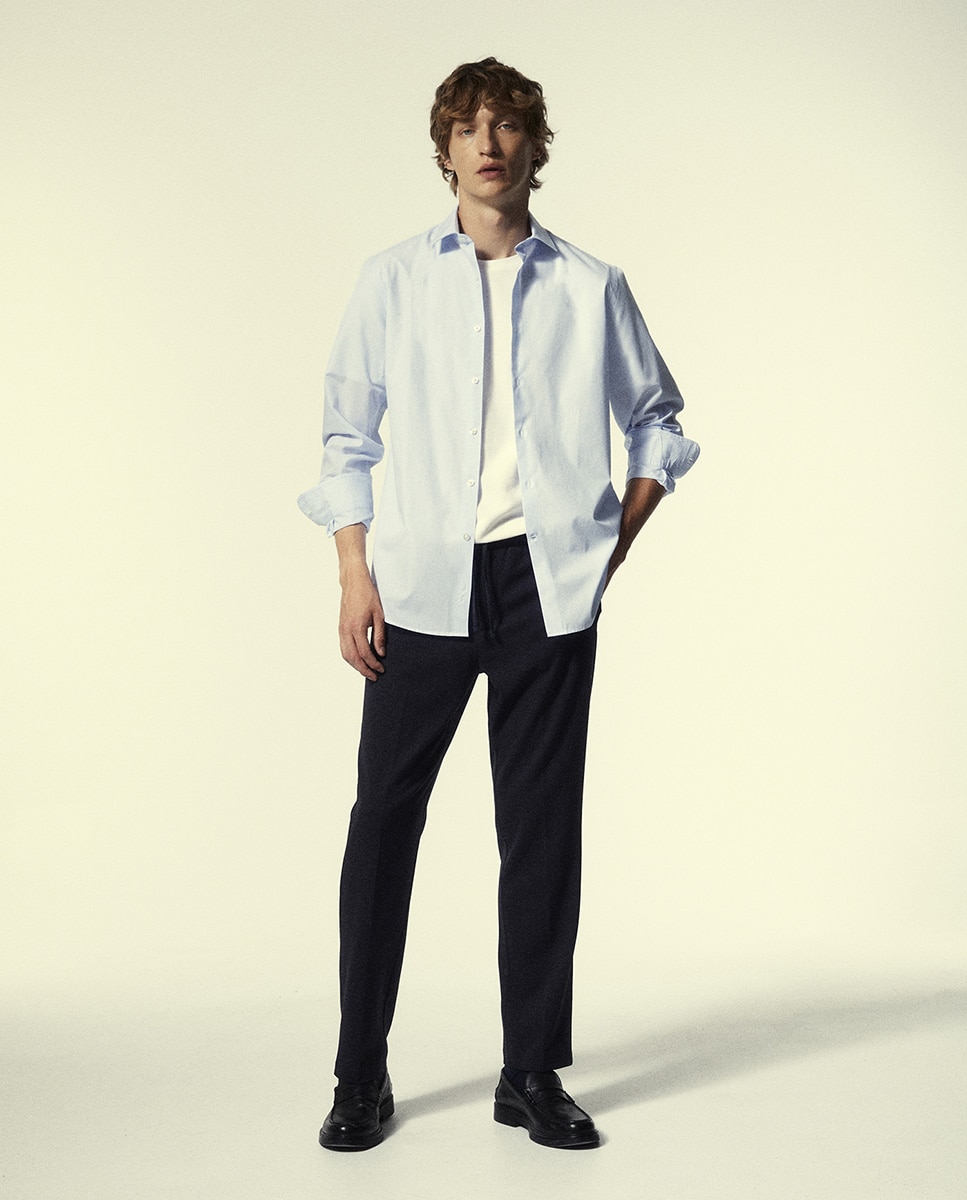 Camisa Slim com Risca Fina 410 Azul Claro-2