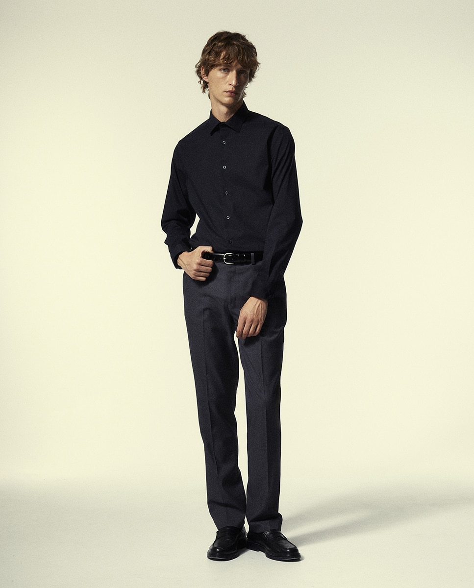 Camisa Slim de Popelina Preto-2