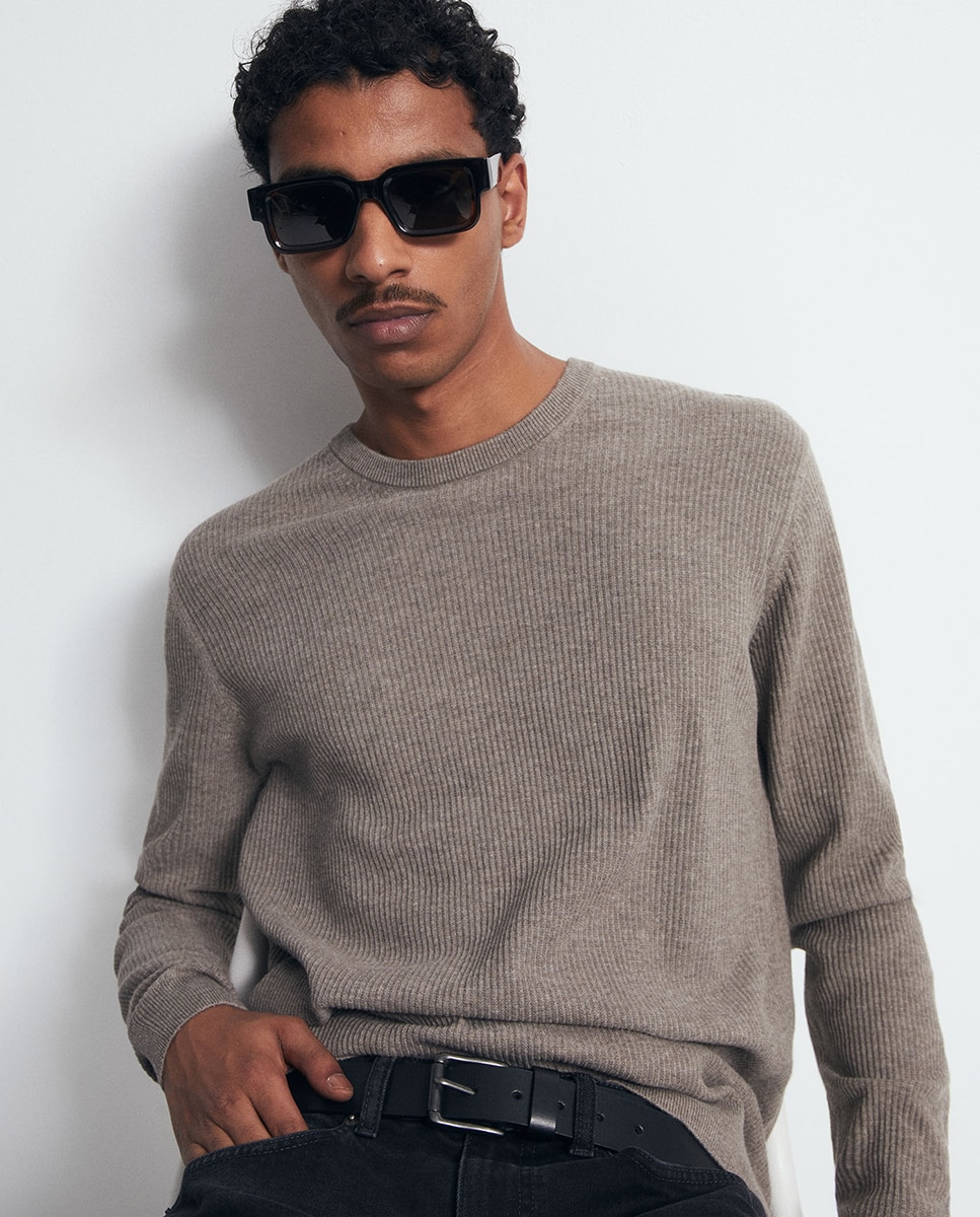 Camisola de Malha com Decote Redondo Twisted Vison Claro-3