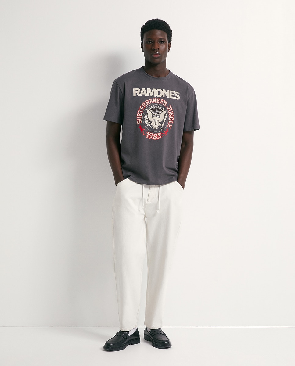 T-shirt Ramones Preto-2