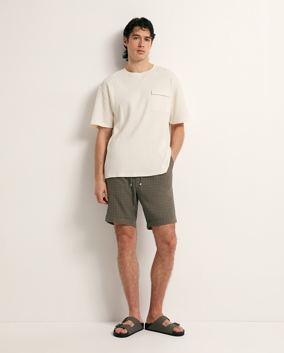 T-shirt com Estrutura e Bolso Branco-marfim-2