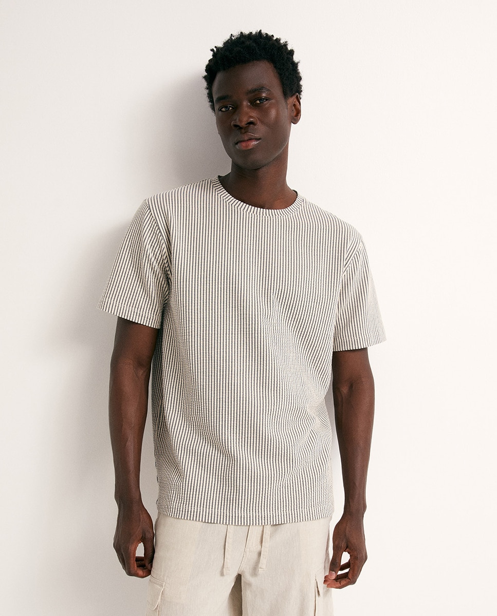 Imagem 0 de T-shirt com Estrutura e Risca