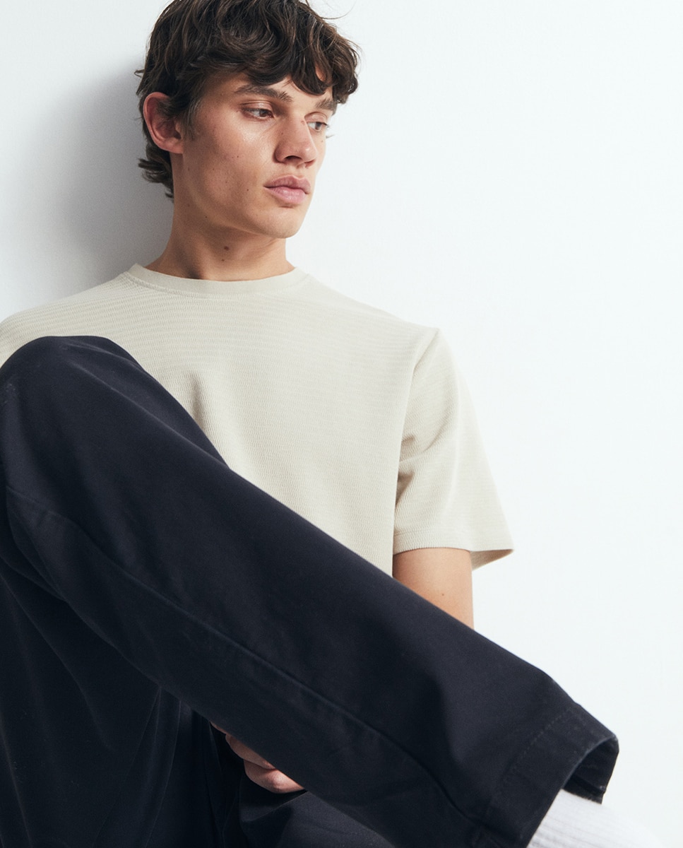 Imagen 0 de Camiseta estructura Beige