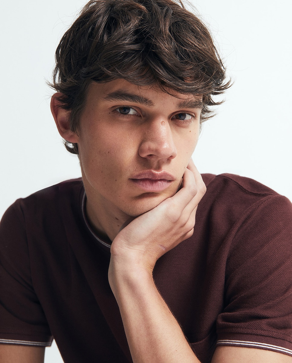 T-shirt com Estrutura Rib Bordeaux-2