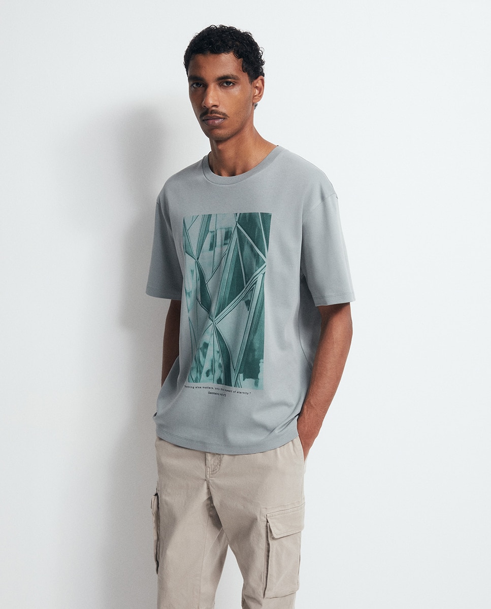 Imagem 0 de T-shirt Abstrata