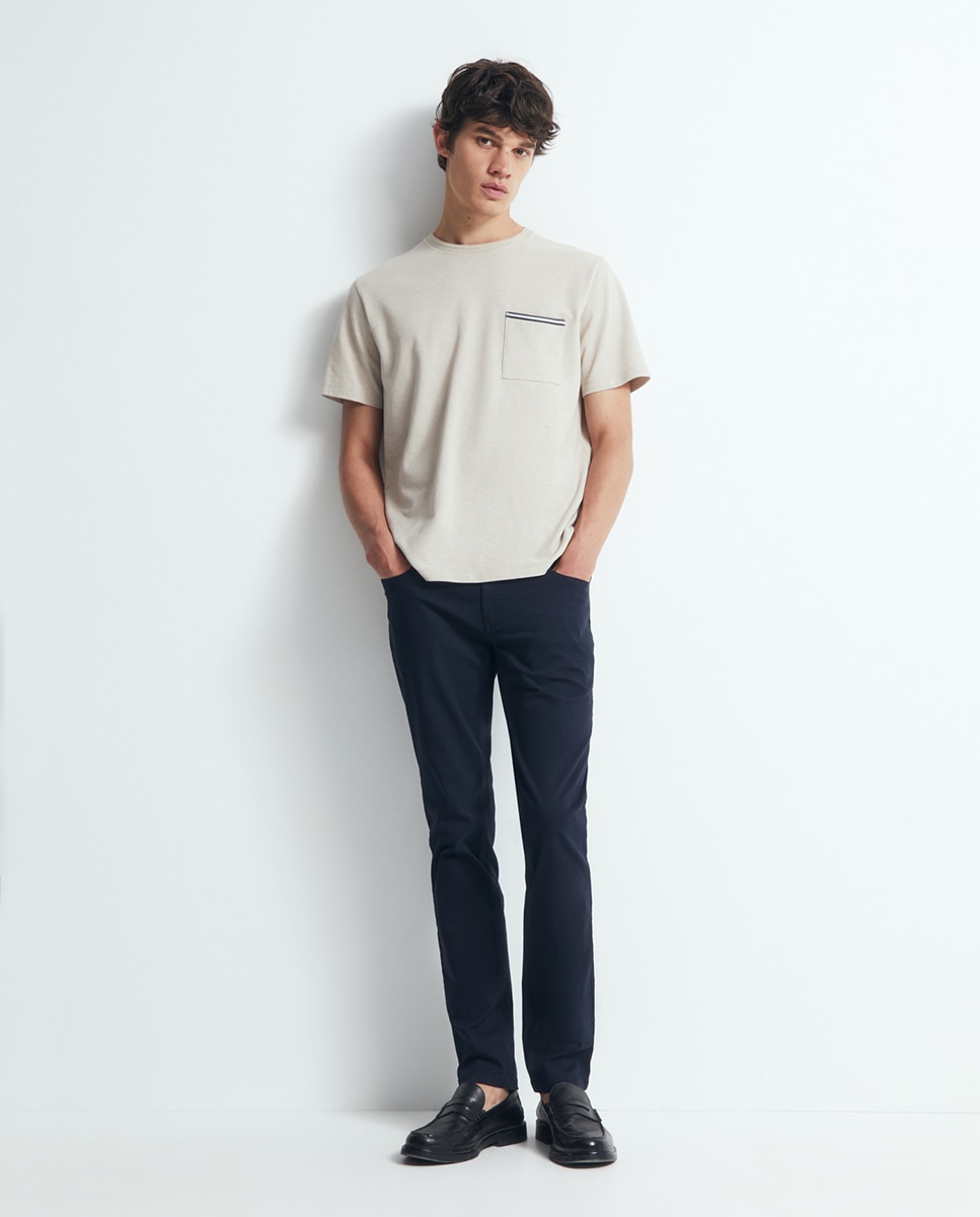 T-shirt com Fita e Bolso Torrado-2