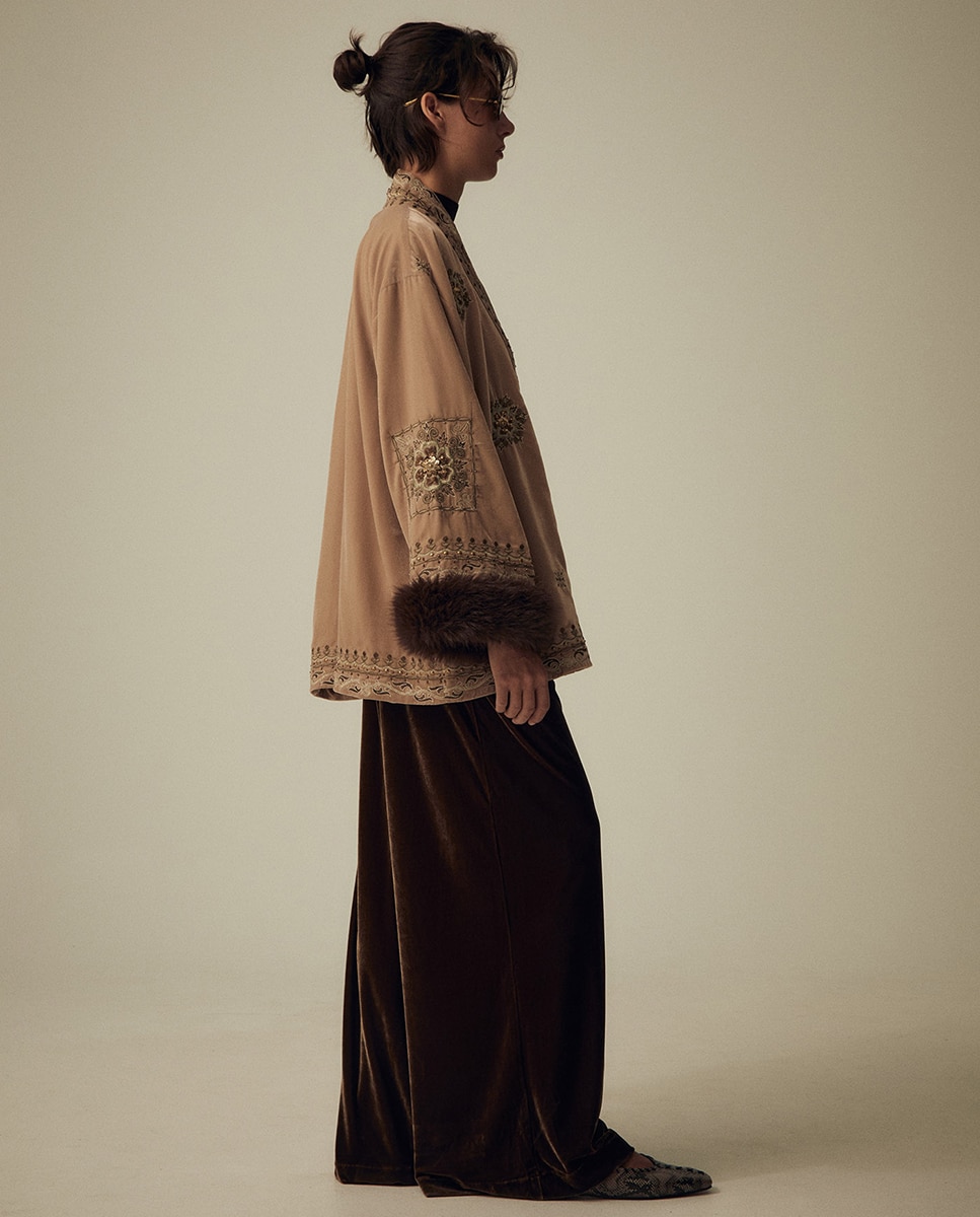 Kimono Curto Bordado Vison Claro-4