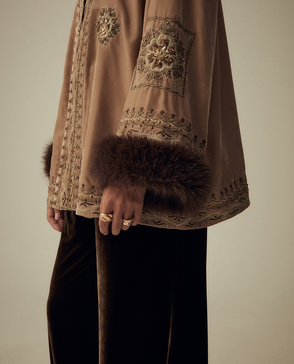 Kimono Curto Bordado Vison Claro-6