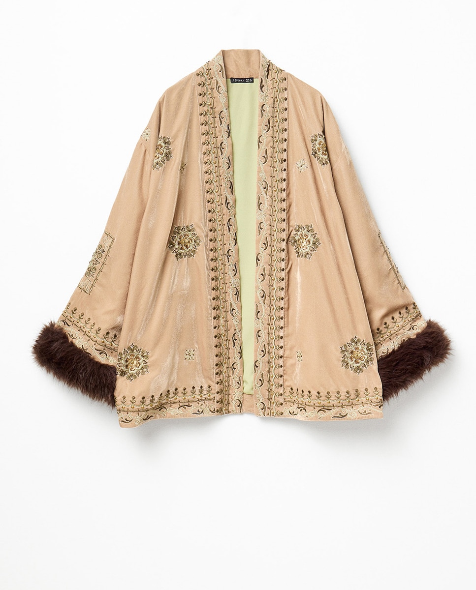 Kimono Curto Bordado Vison Claro-7