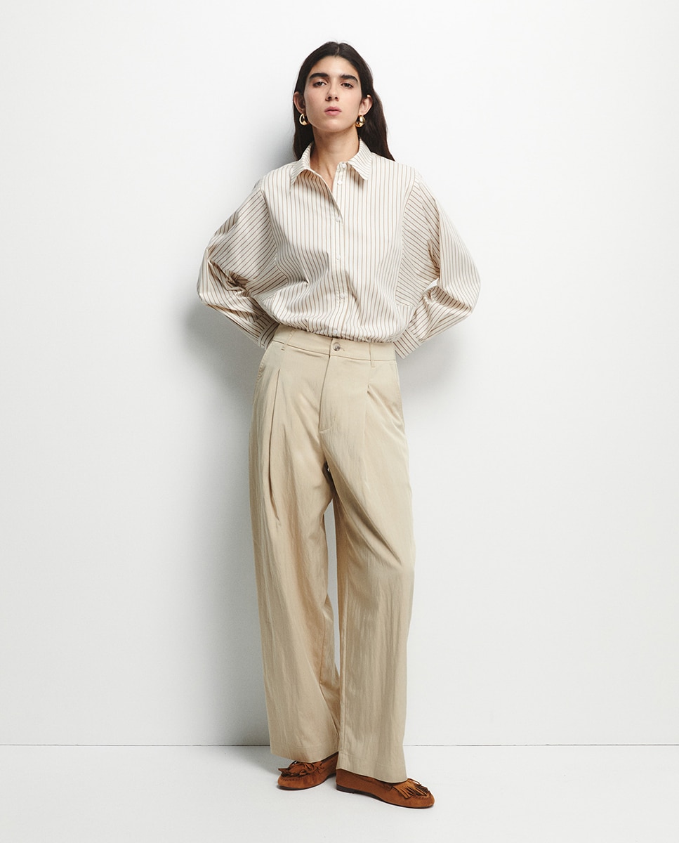 Imagem 0 de Calças com pinças