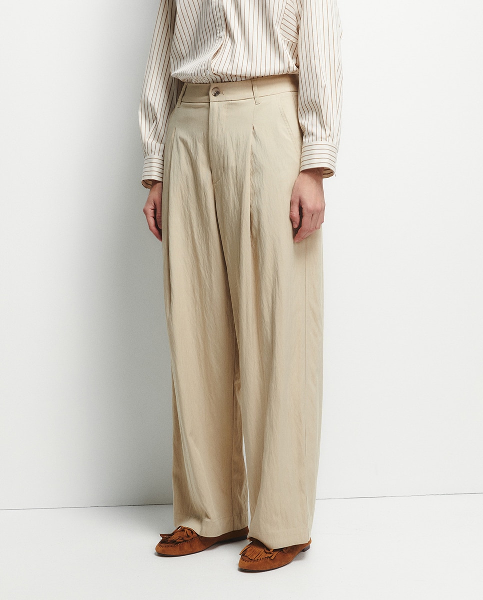 Calças com pinças Bege-2