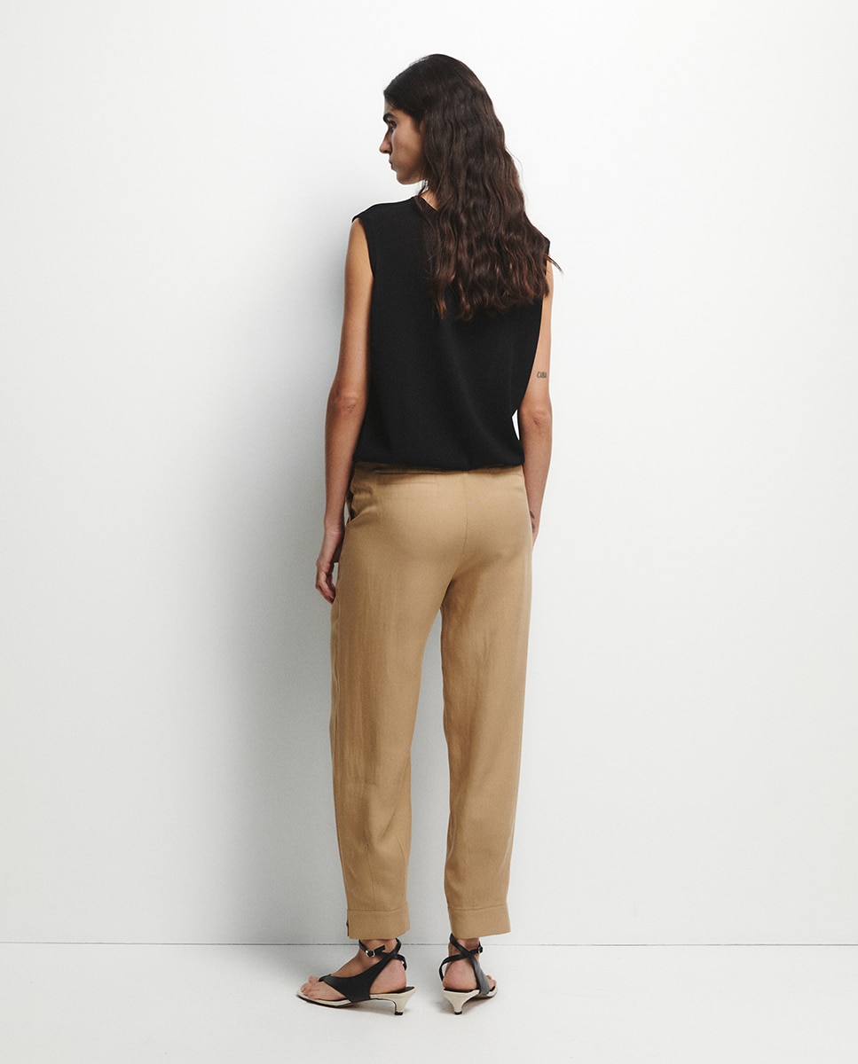 Calças fluidas com punho Bege-4