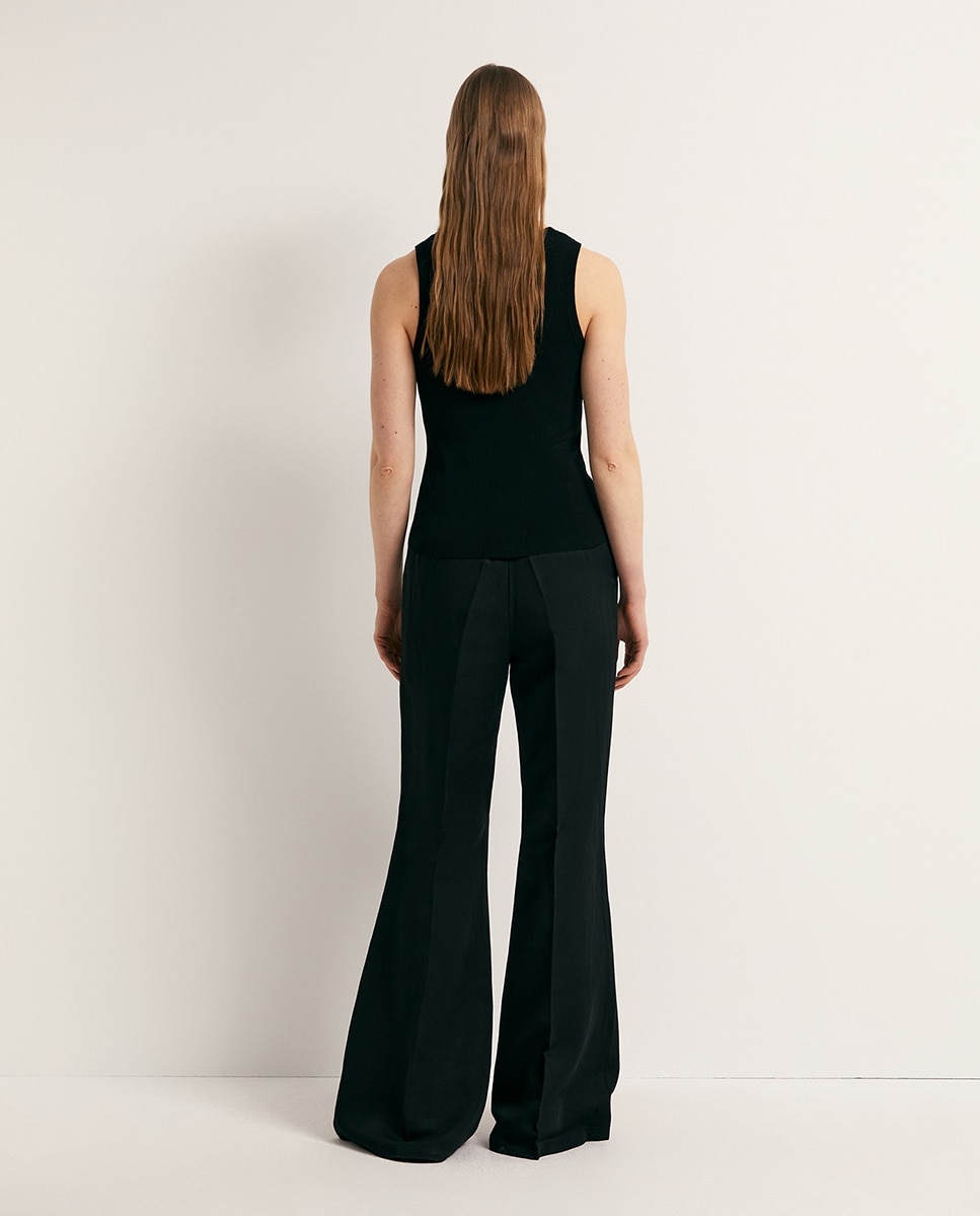 Calças Flare Lisas Preto-4